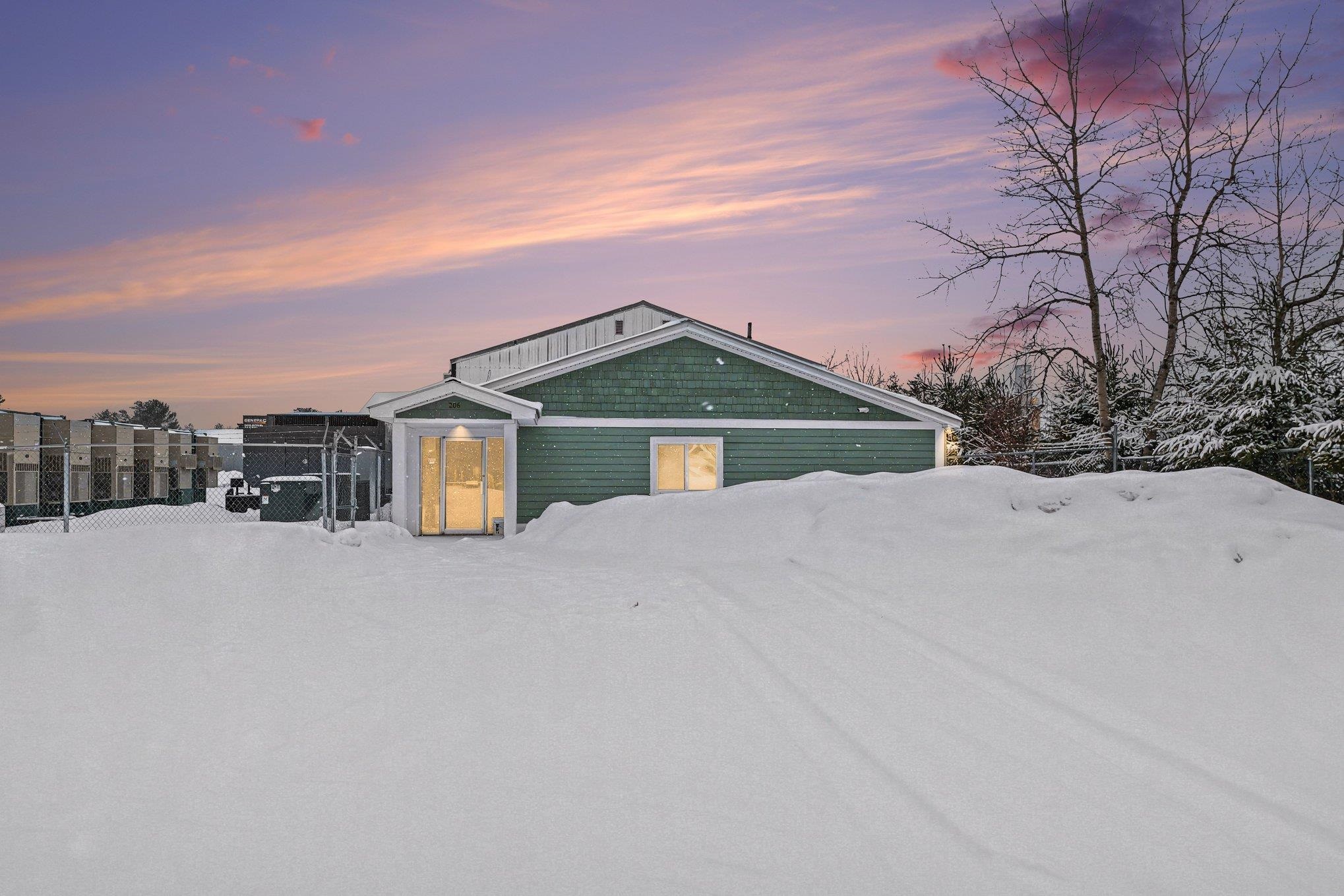 206 E Park Dr — photo