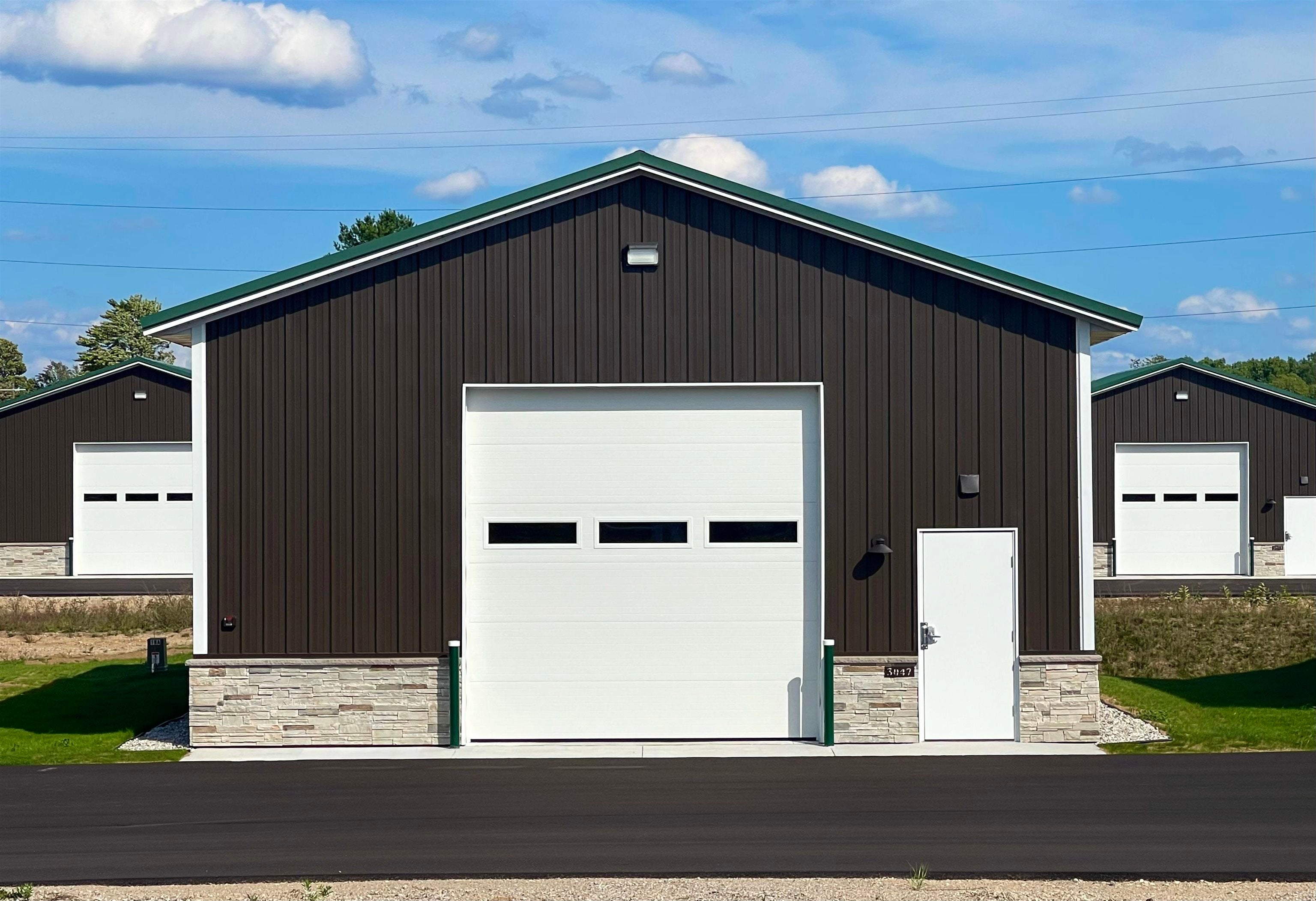 3047 Man Cave Lane — photo