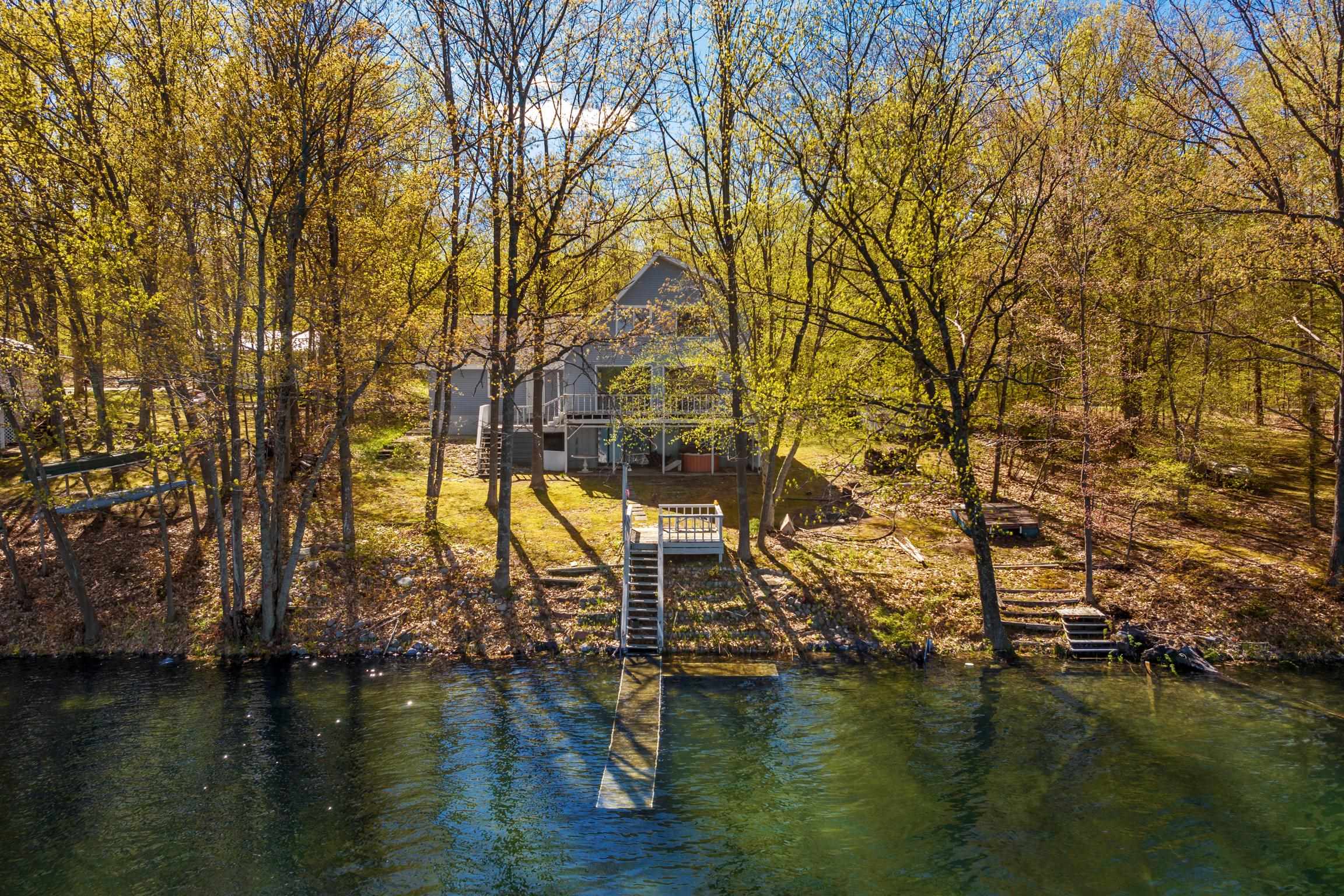 6826 Little Twin Lake Road NE — photo