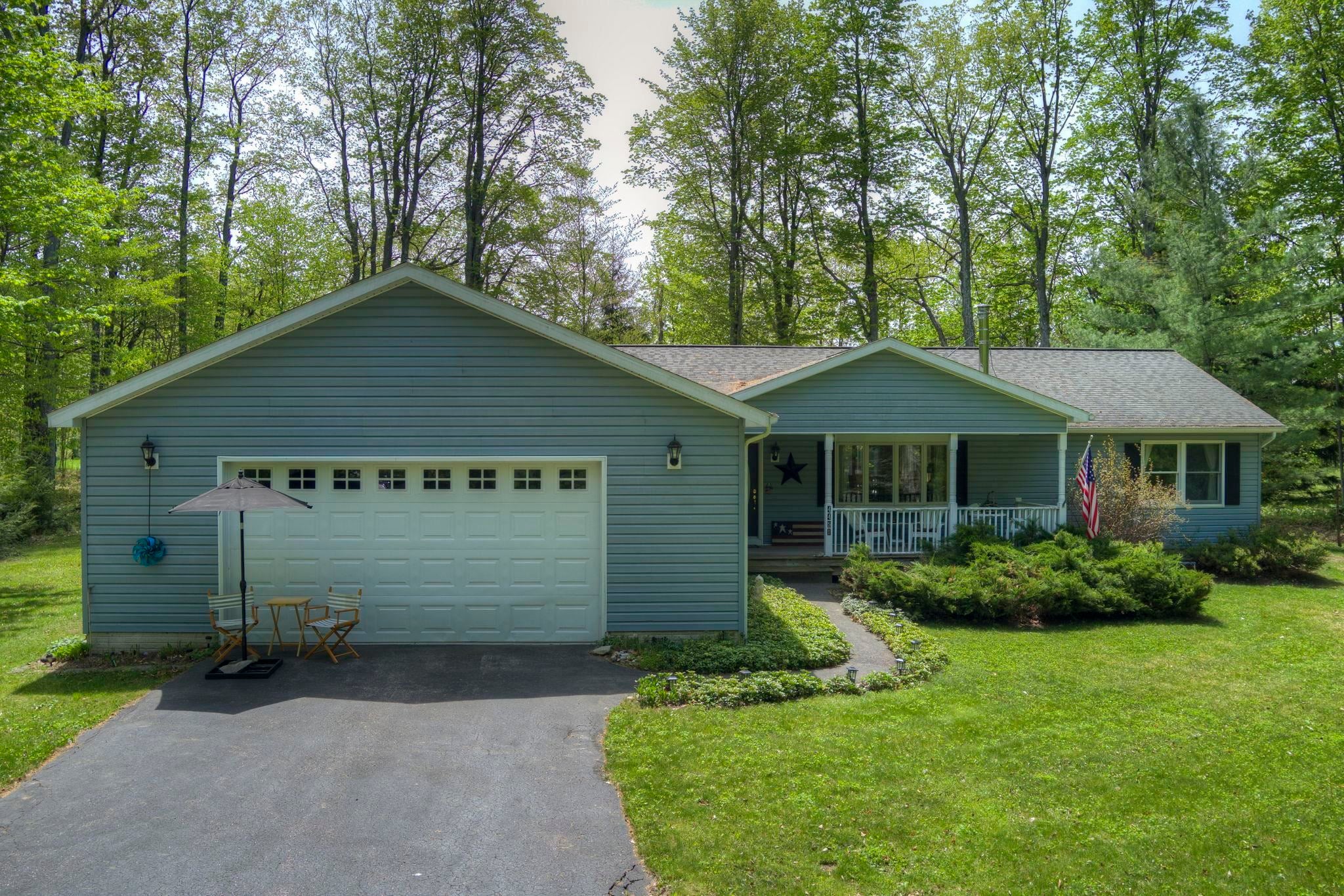 4451 S Hemlock Road — photo