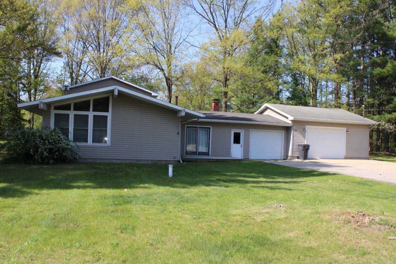 817 E Dresden Street — photo