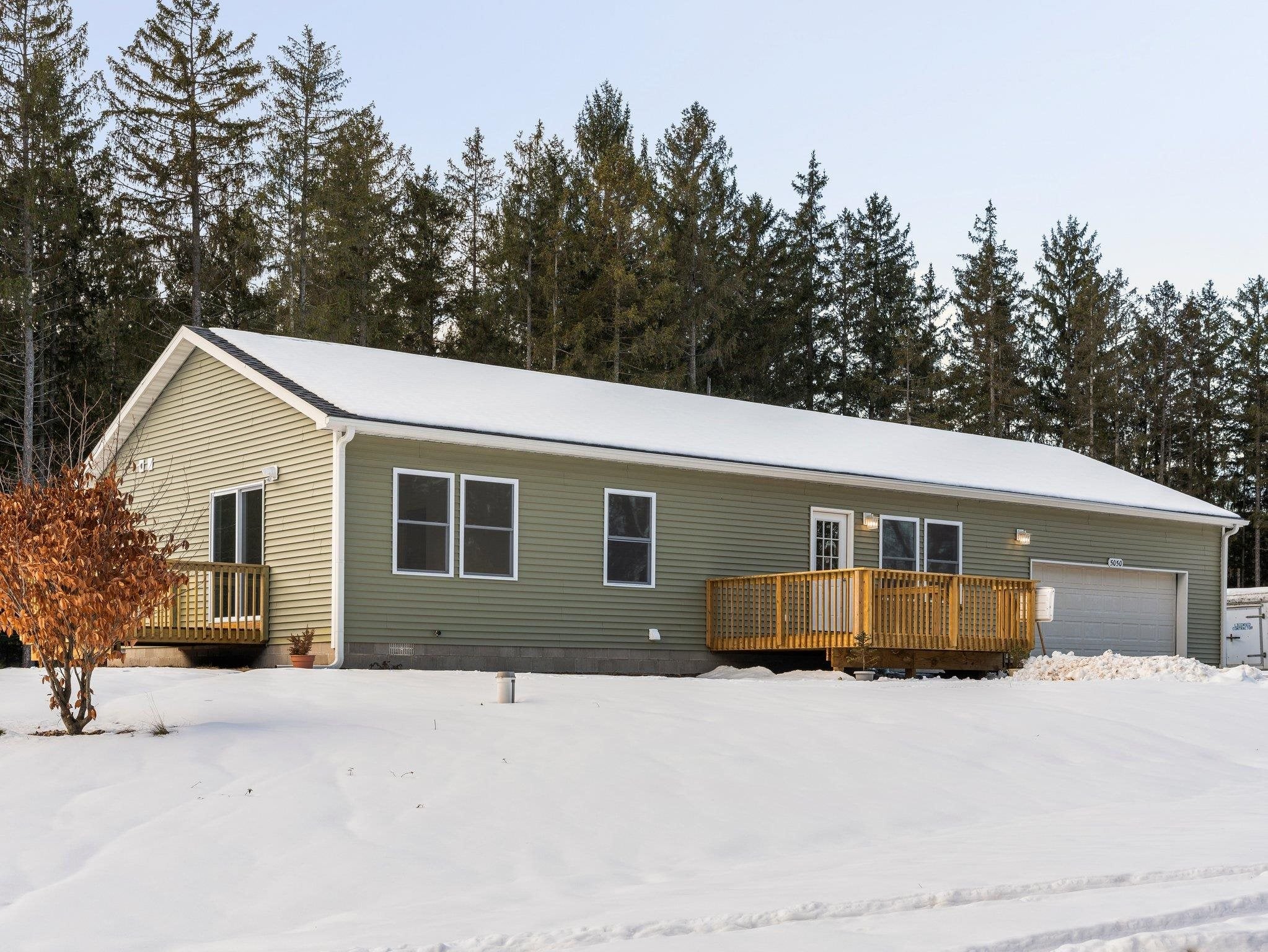 Tbb 5086 Red Maple Drive — photo