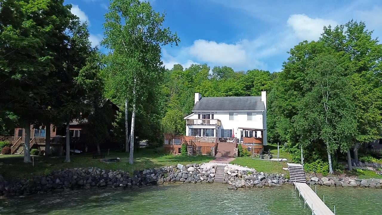 9276 Elk Lake Trail — photo