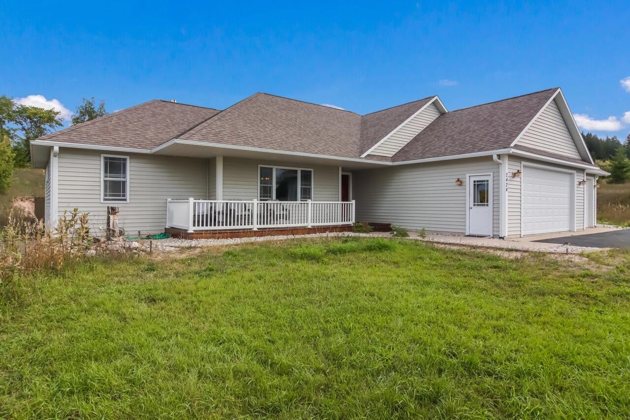 2424 Tyler Hills Drive — photo