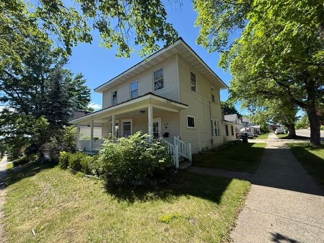 319 E Nelson Street — photo