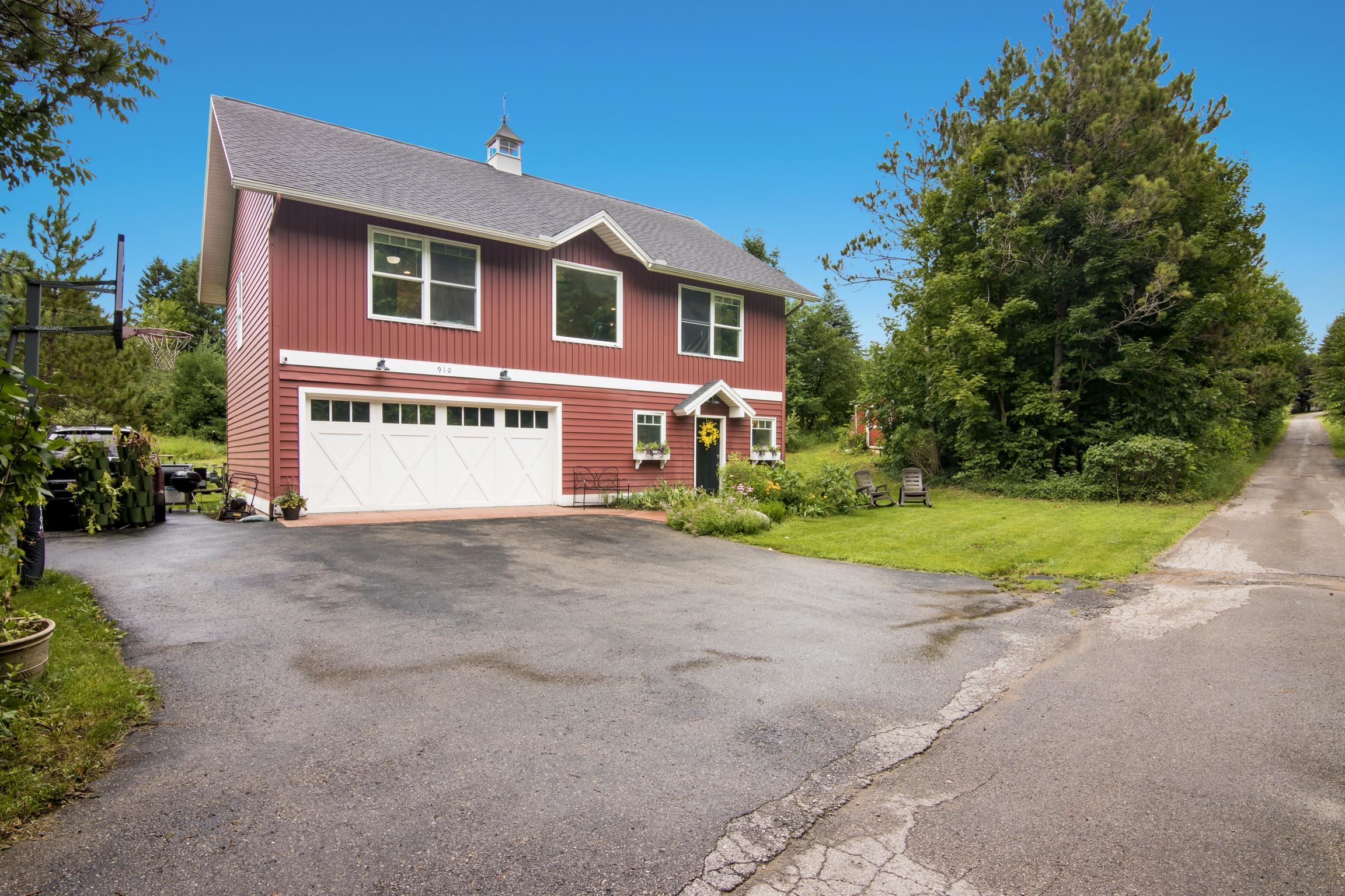 910 Rusch View, Traverse City, MI 49696 — photo 3