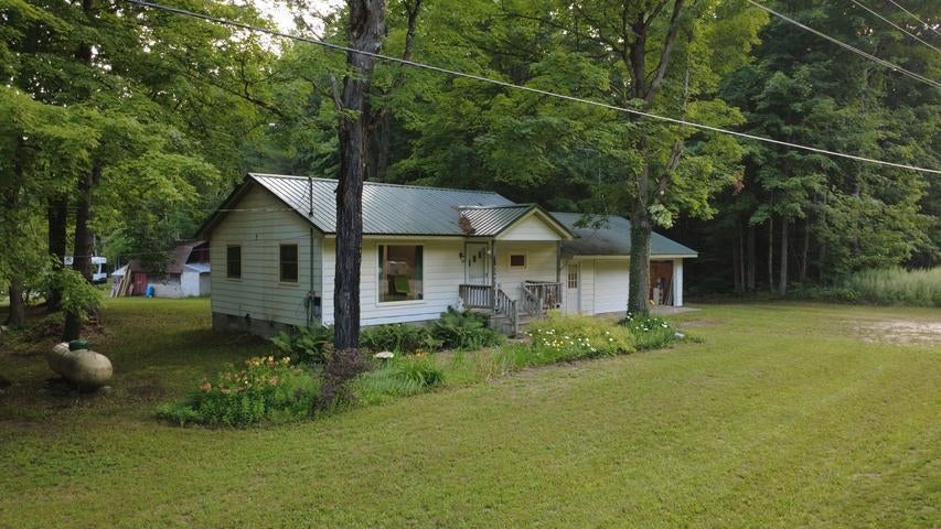 7769 Covert Road — photo