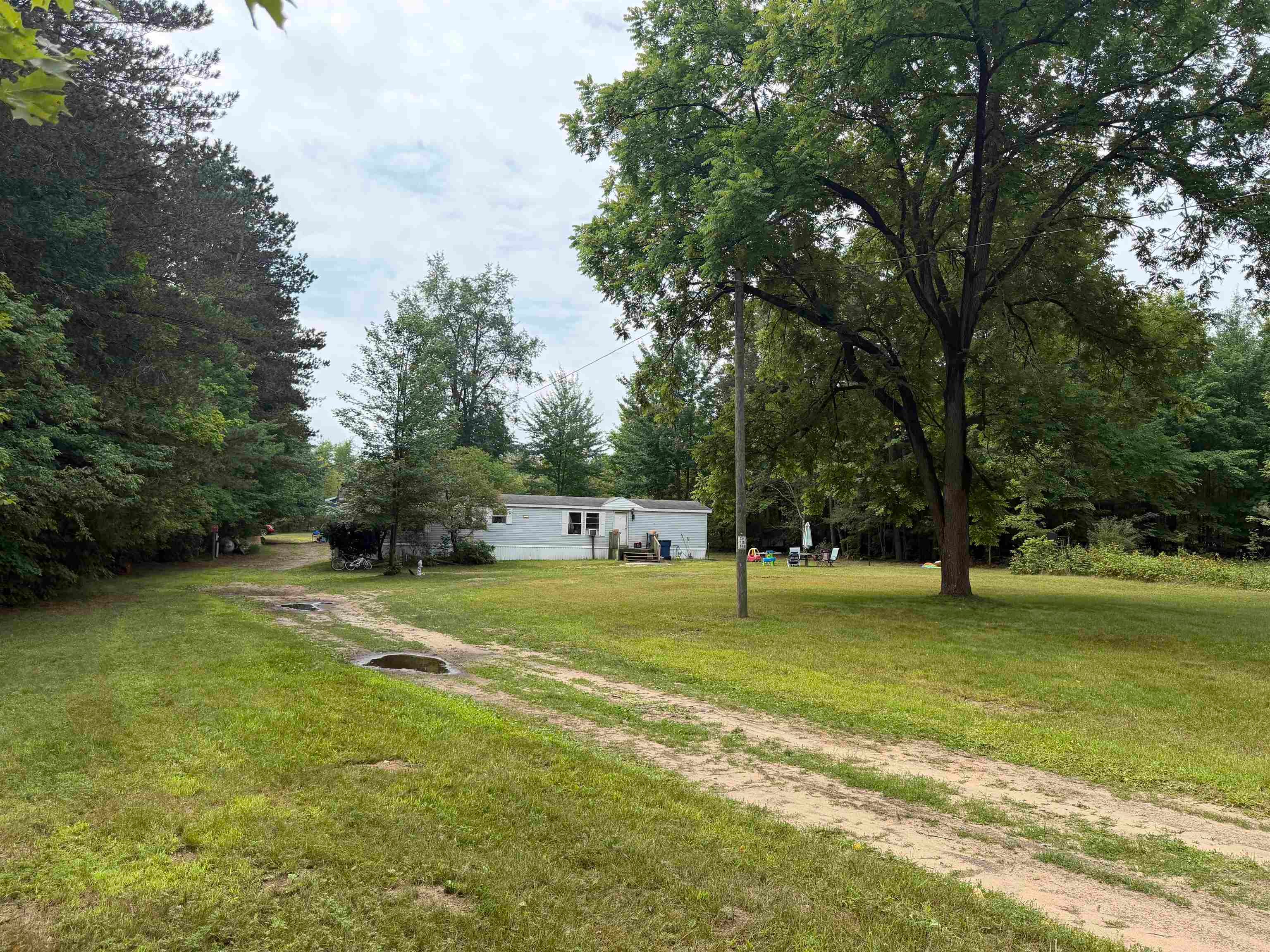 23567 Faylor — photo