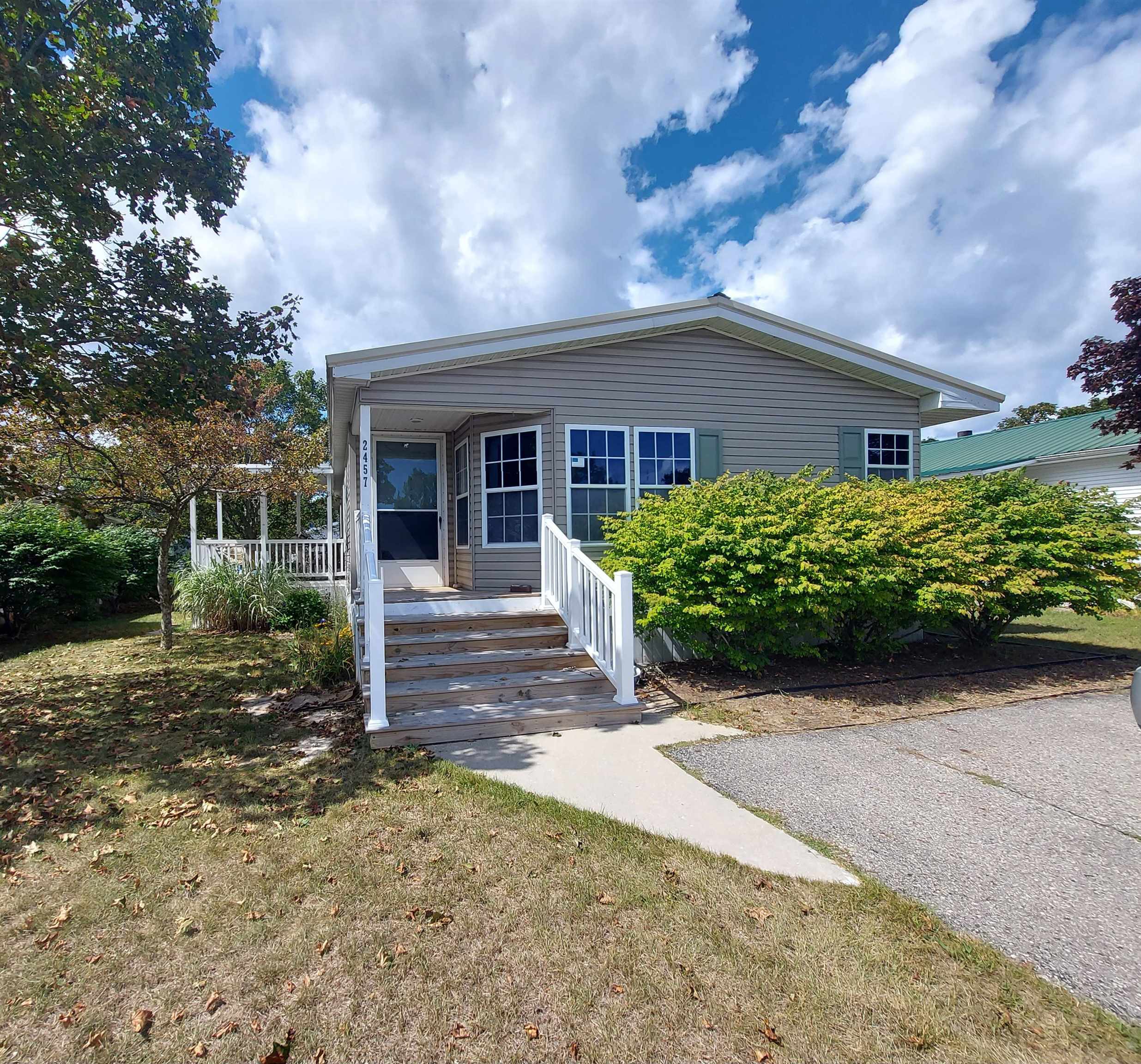 2457 Friendship Drive — photo