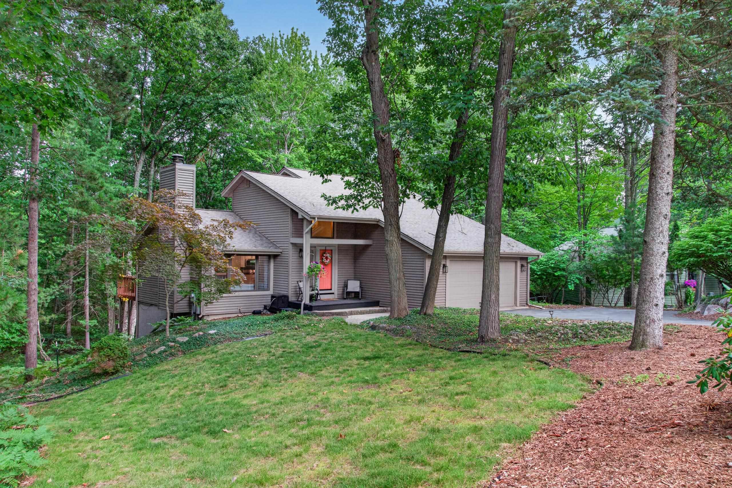 3552 Lookout Point — photo