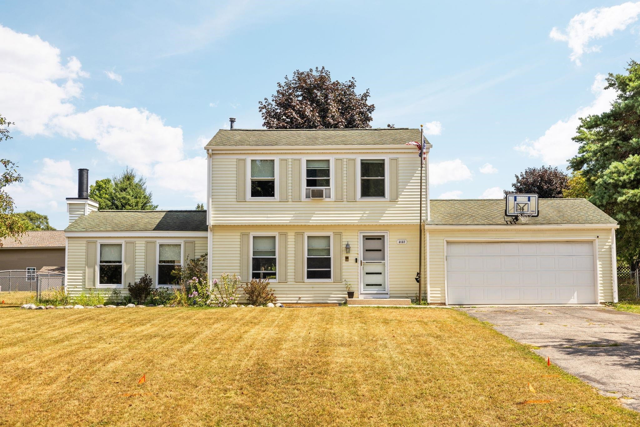 3137 Horseshoe Drive — photo
