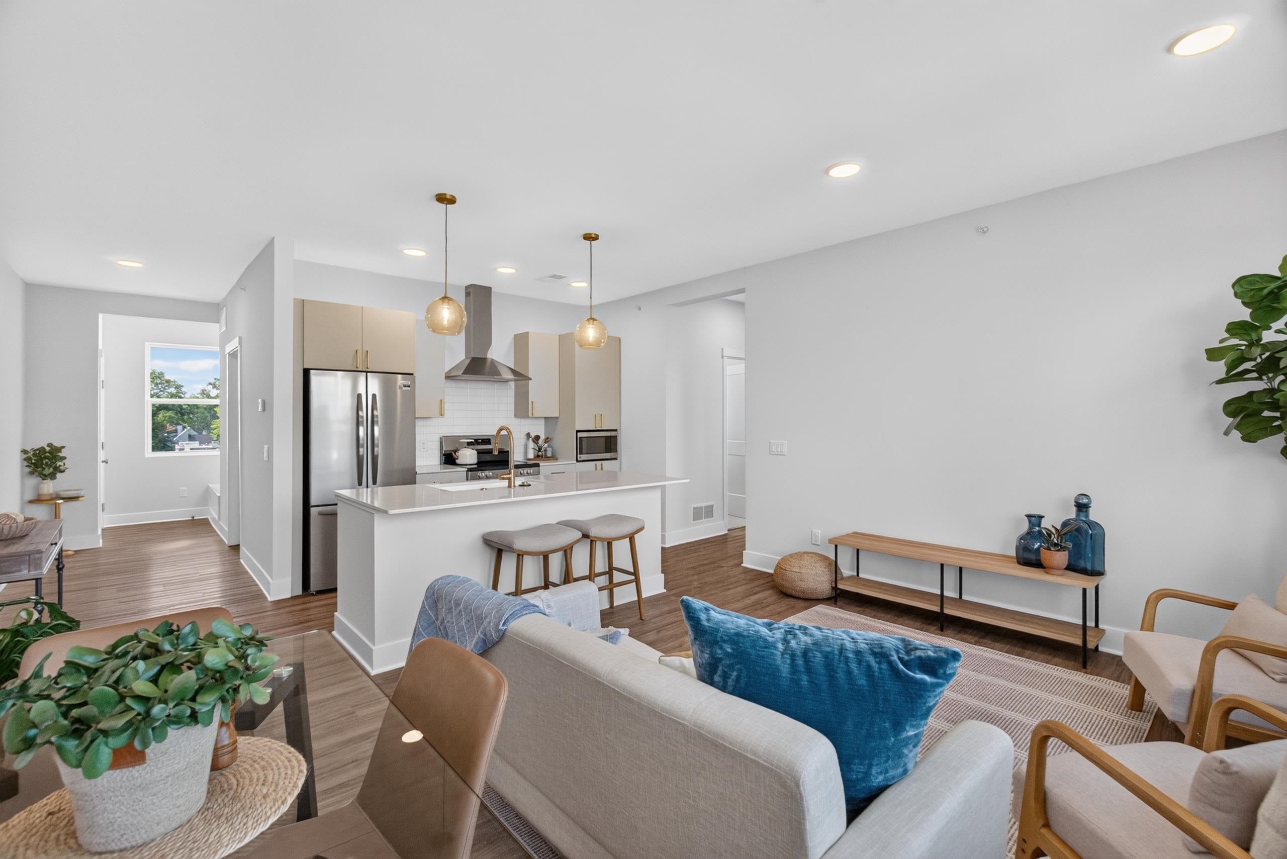 1109 S Carver Street — photo