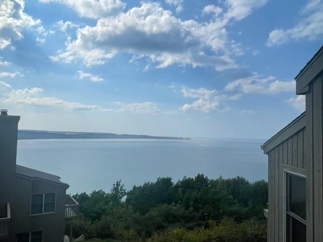 10A Pinnacle — photo