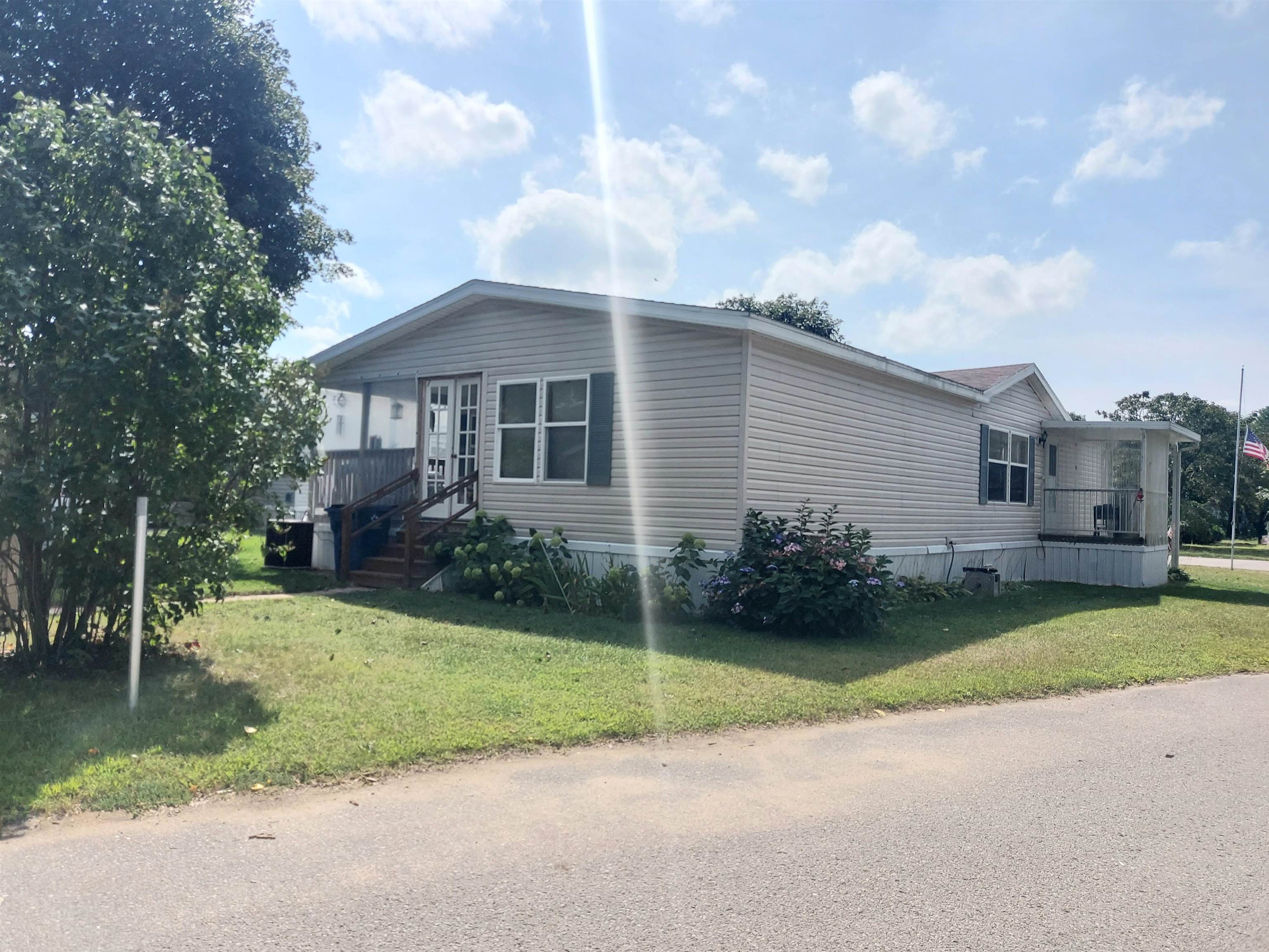 2374 Friendship Drive — photo