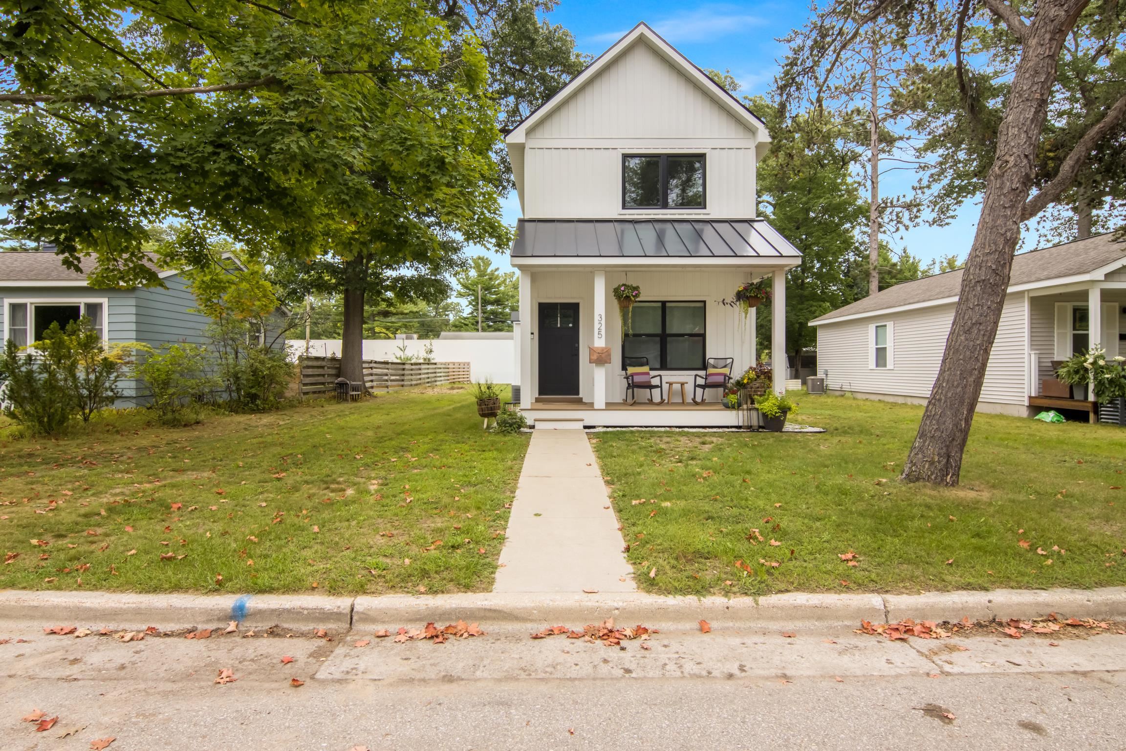 325 Hamilton Street — photo