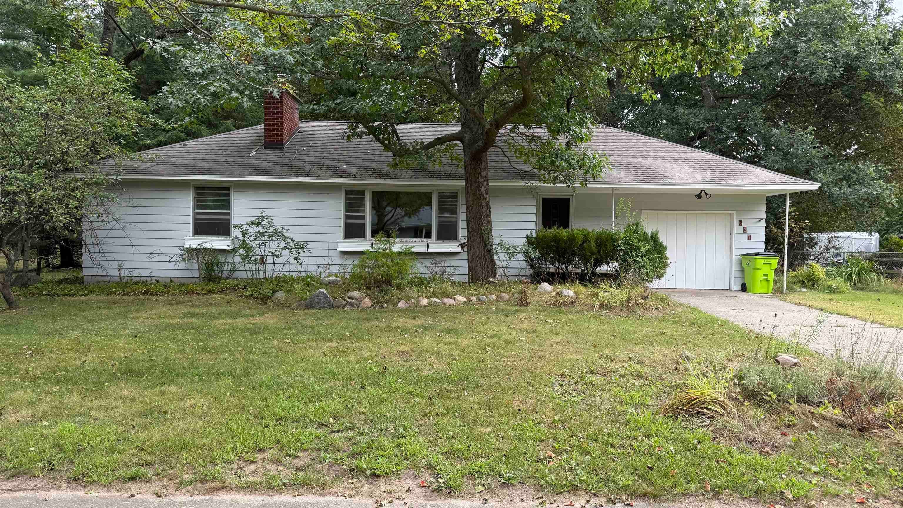 627 Belmont Drive — photo