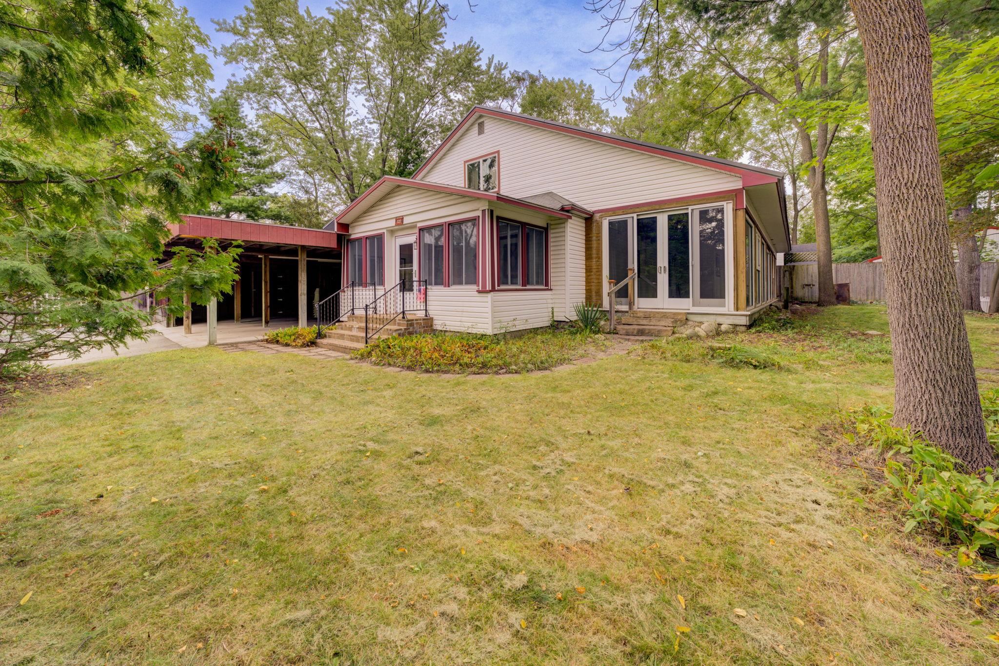 125 S Cedar Street — photo