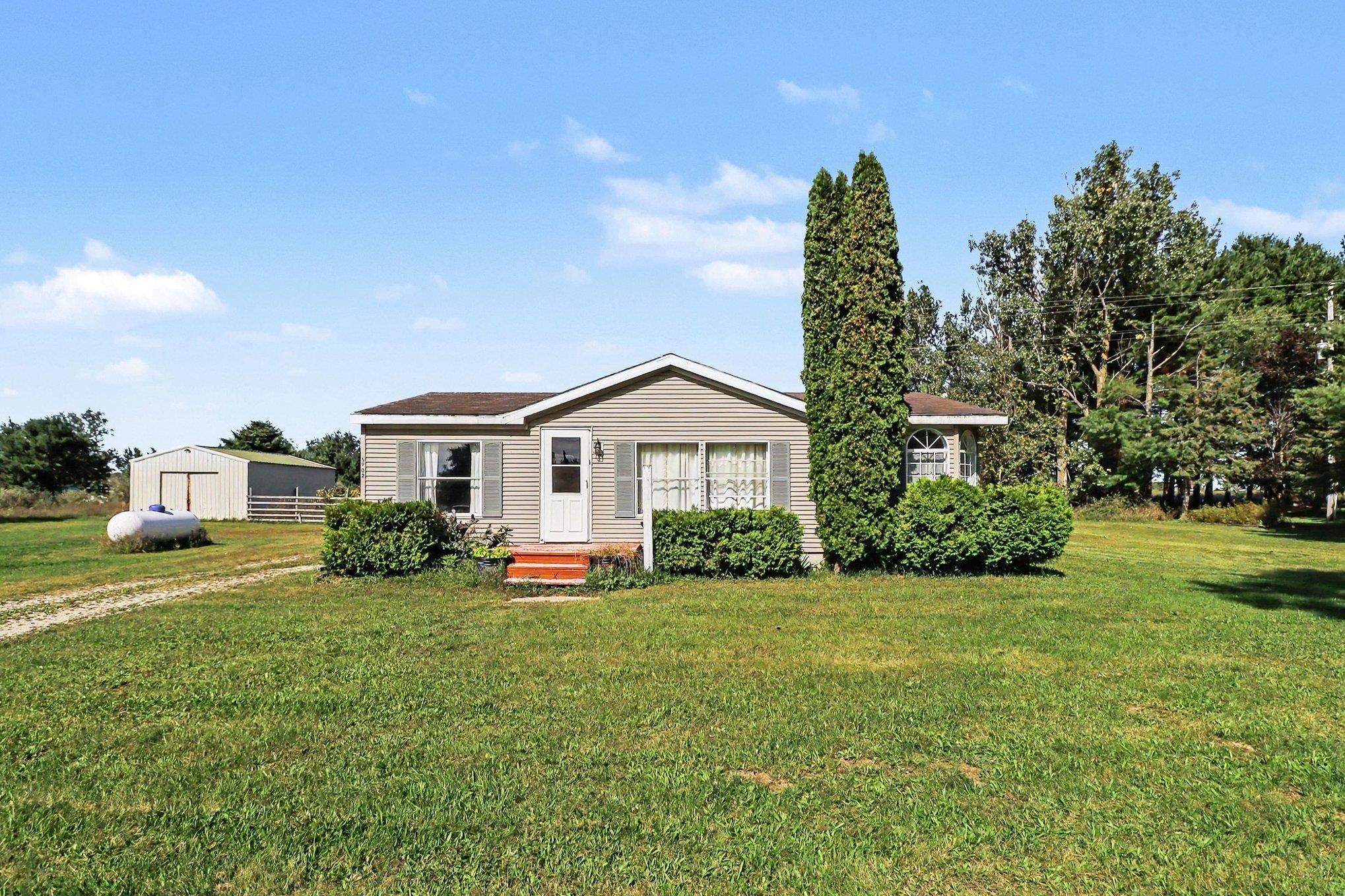 5902 W County Line Rd — photo