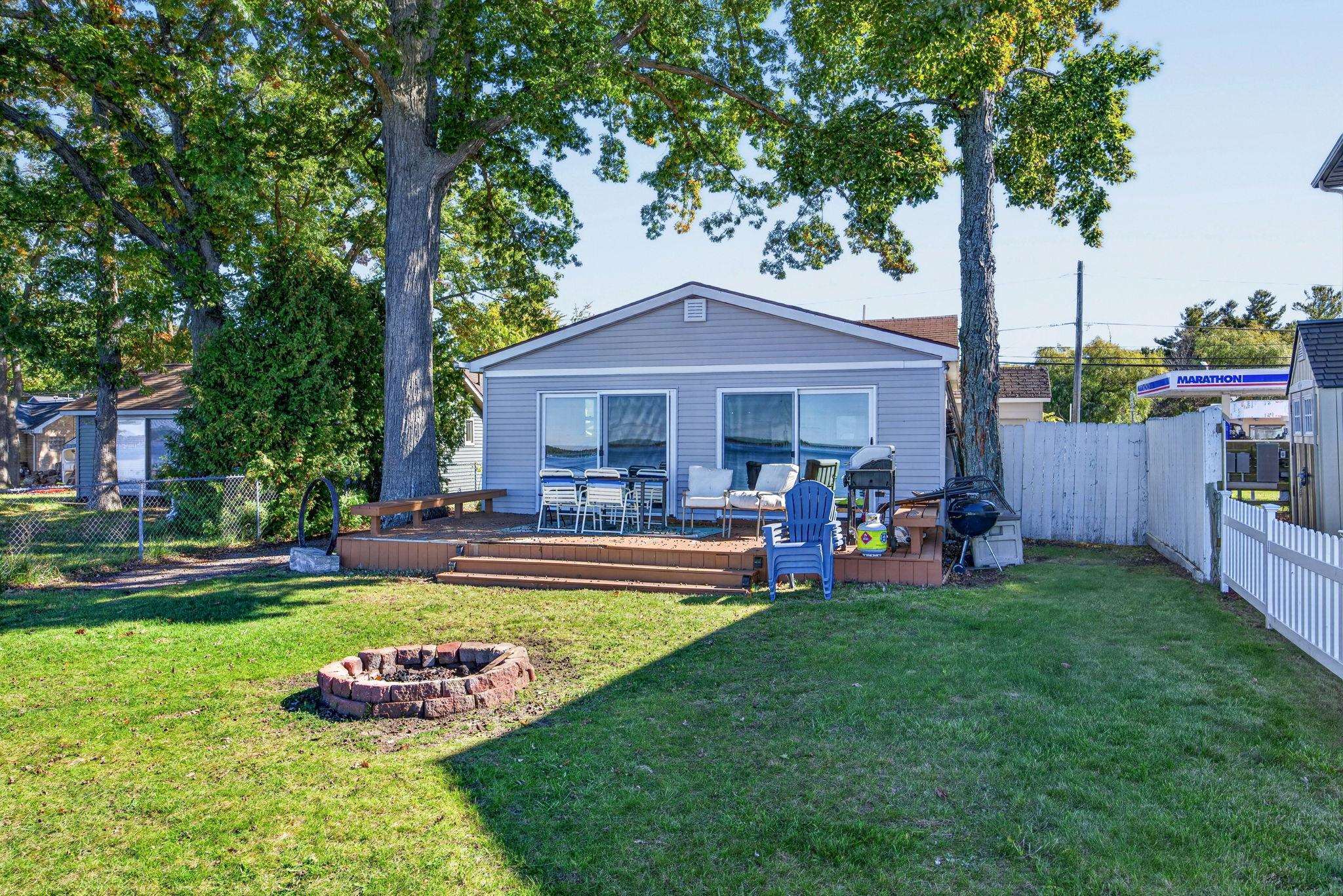 278 W Houghton Lake — photo