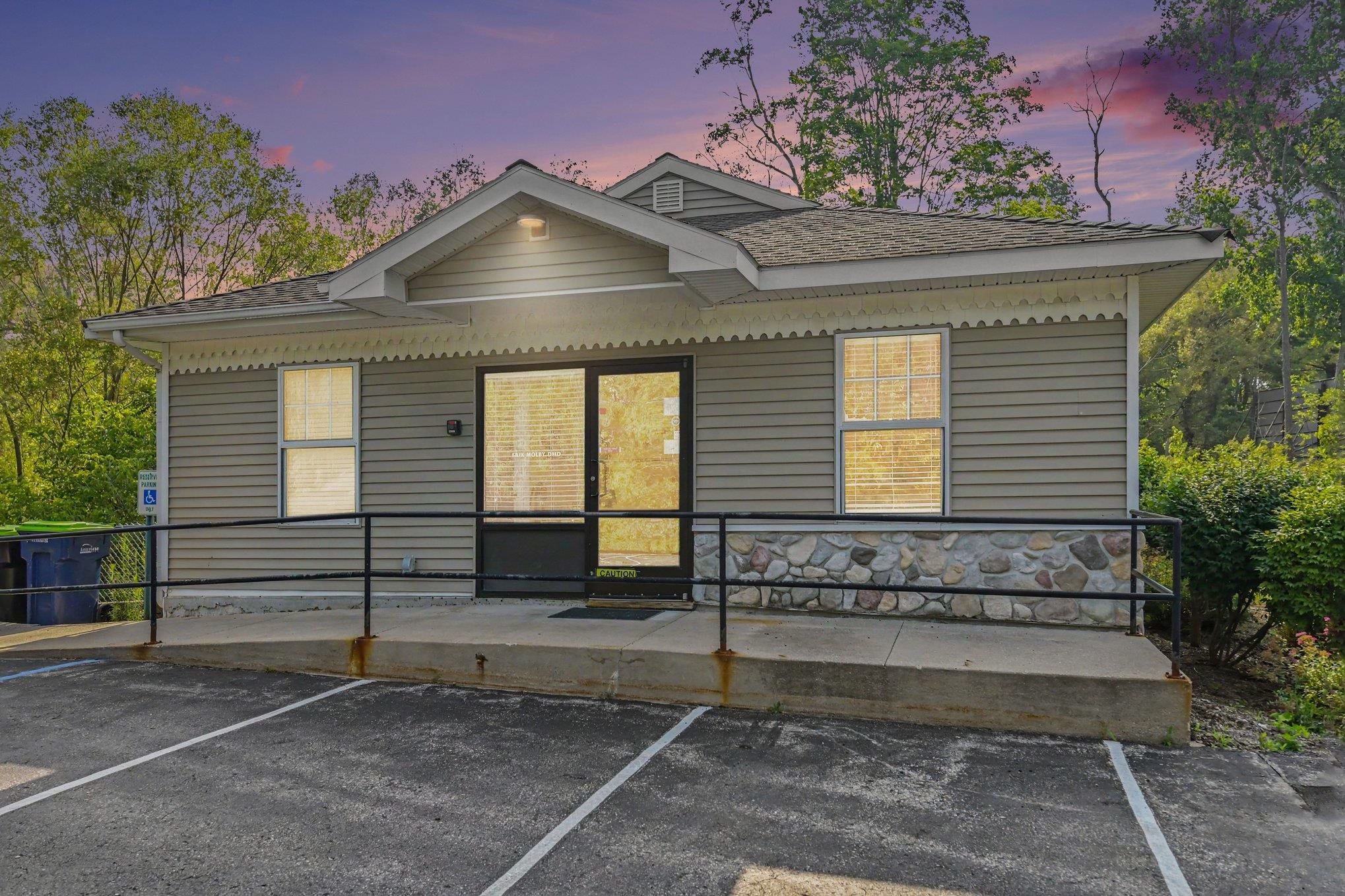 10748 E Traverse Hwy — photo