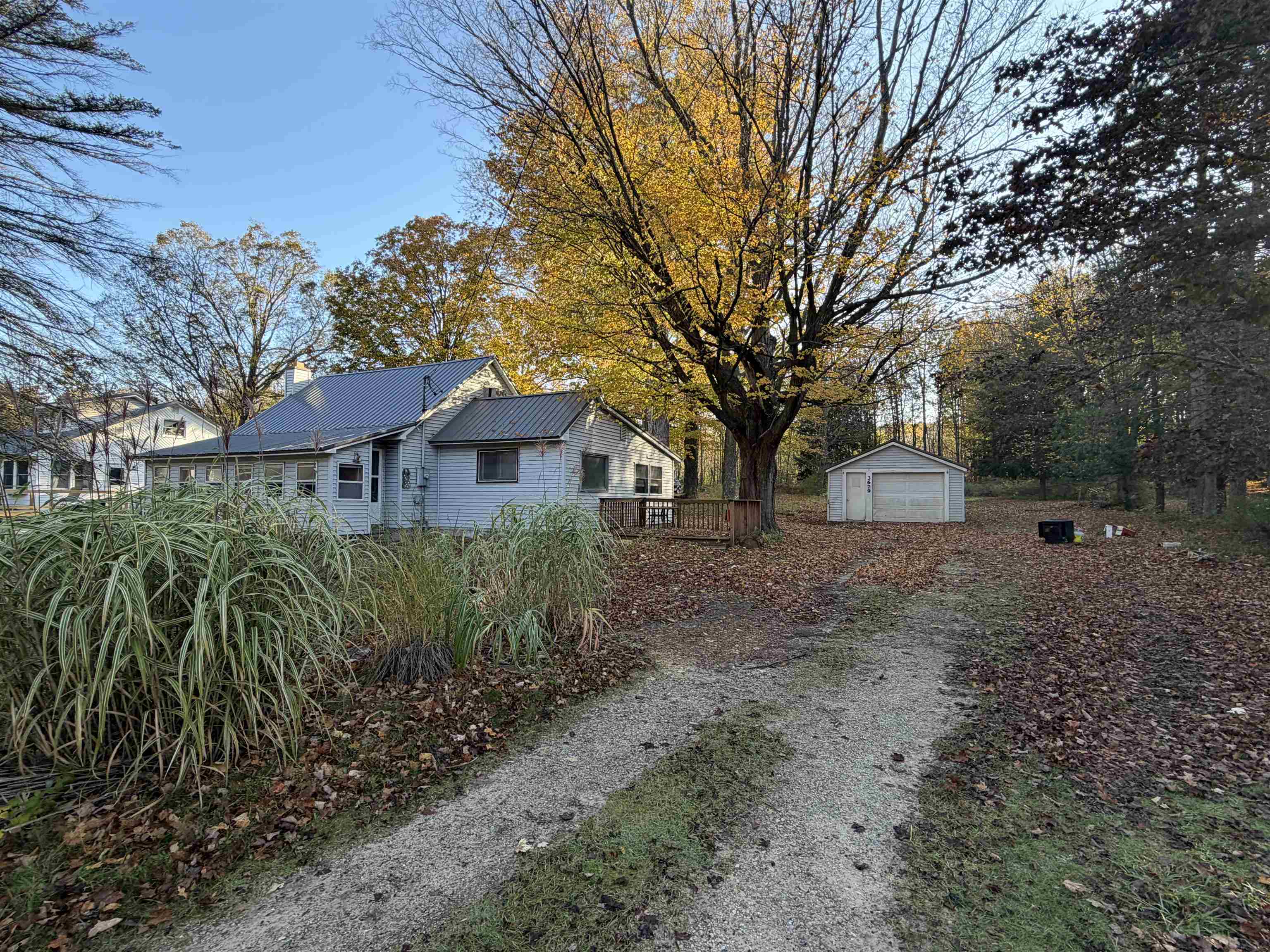 3679 Wallaker — photo