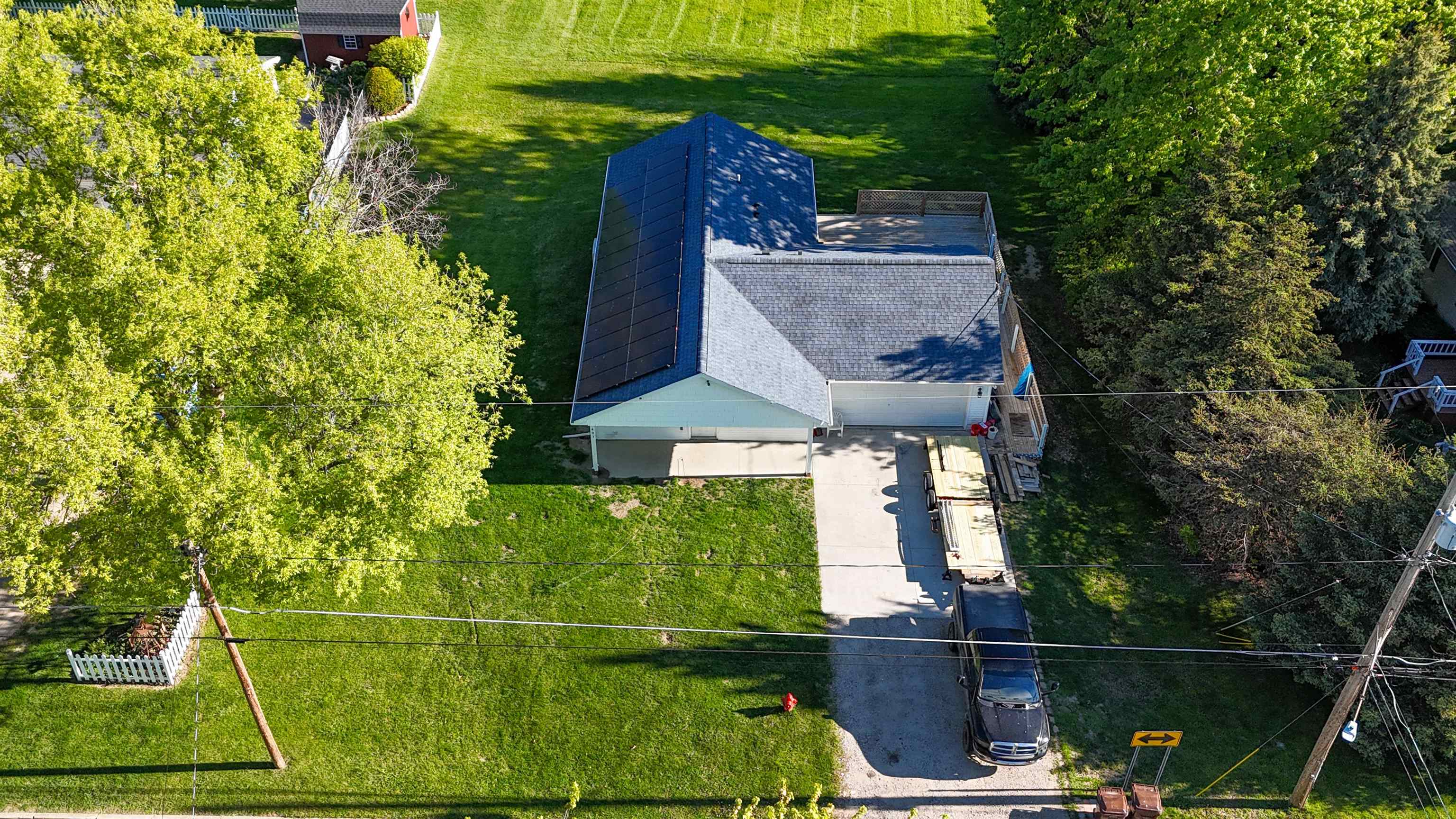 401 Barber, IthacaCity_Gratiot, Michigan 48847 — photo 2