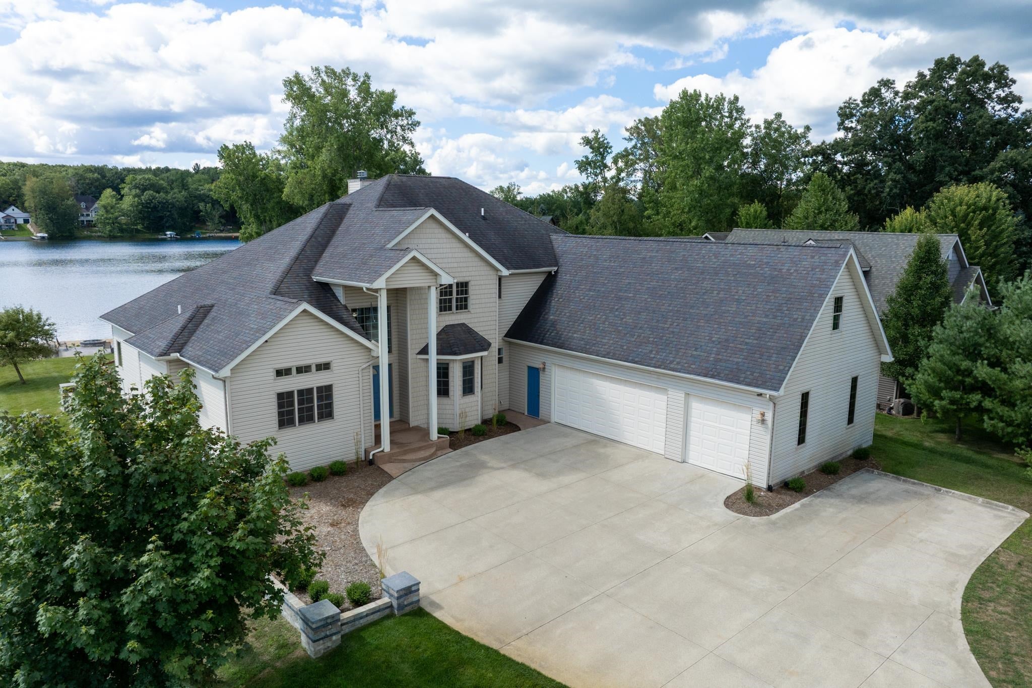 1107 Bundy Drive — photo