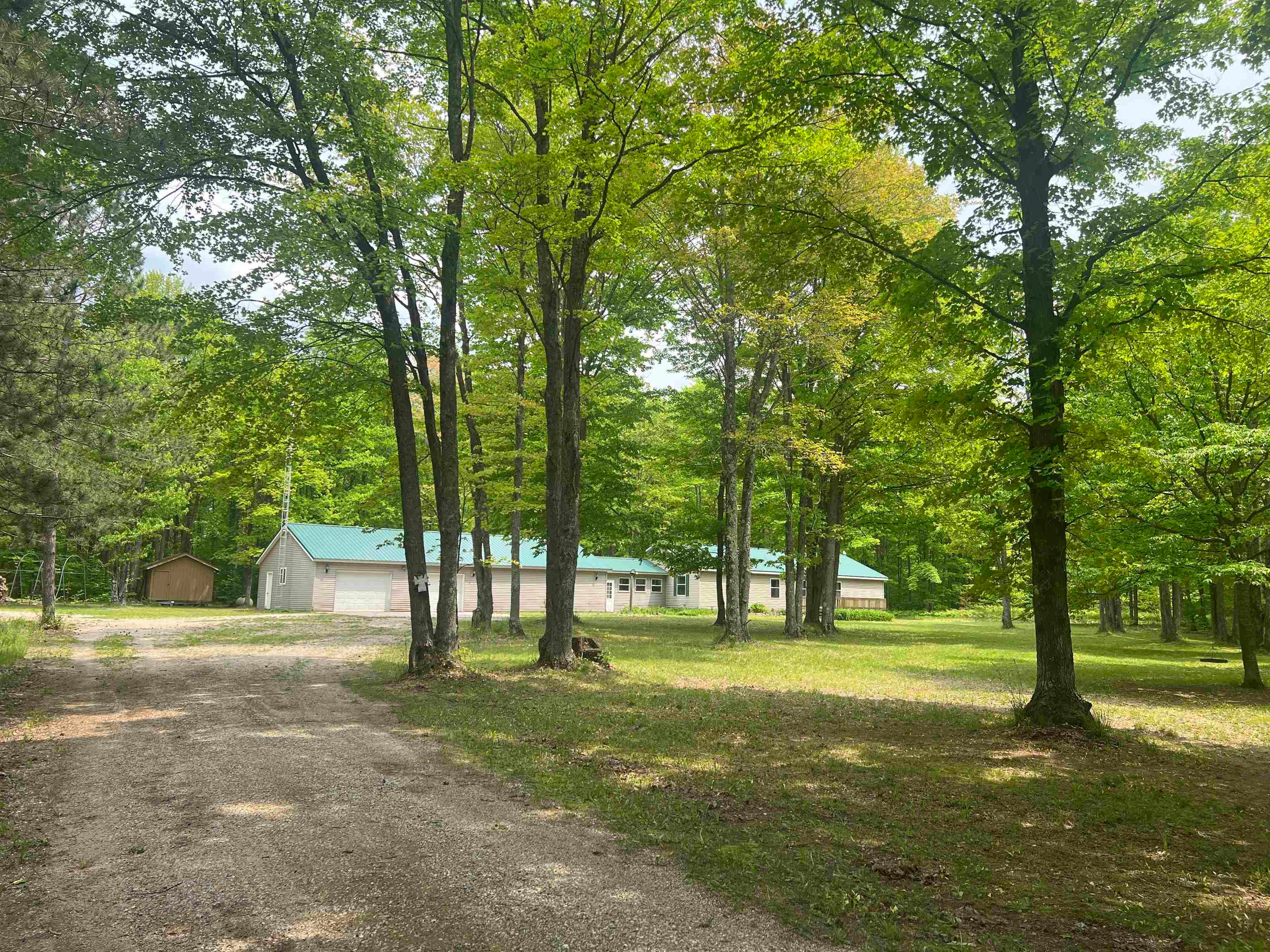 135 Montgomery Road — photo