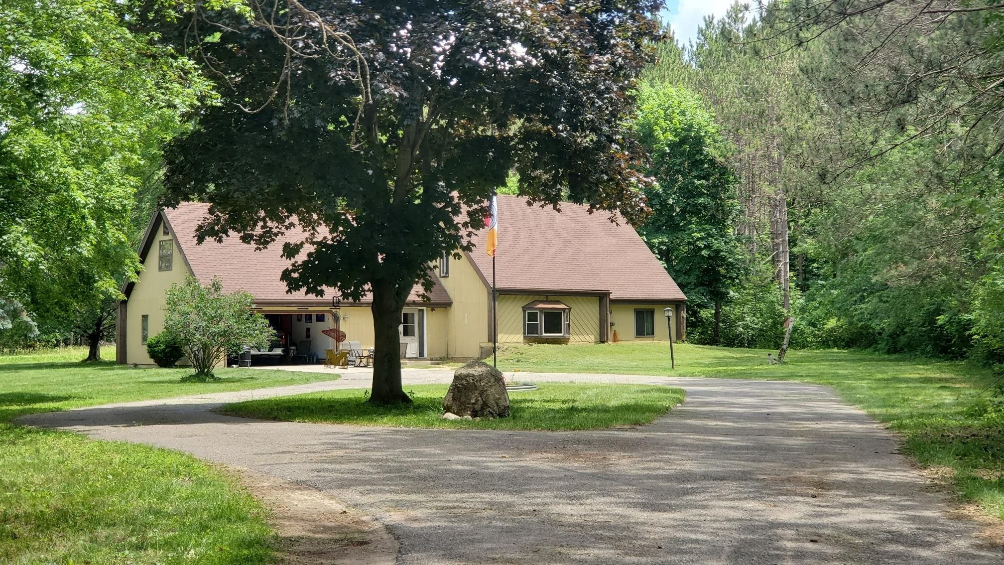 2704 W Deerfield Road — photo