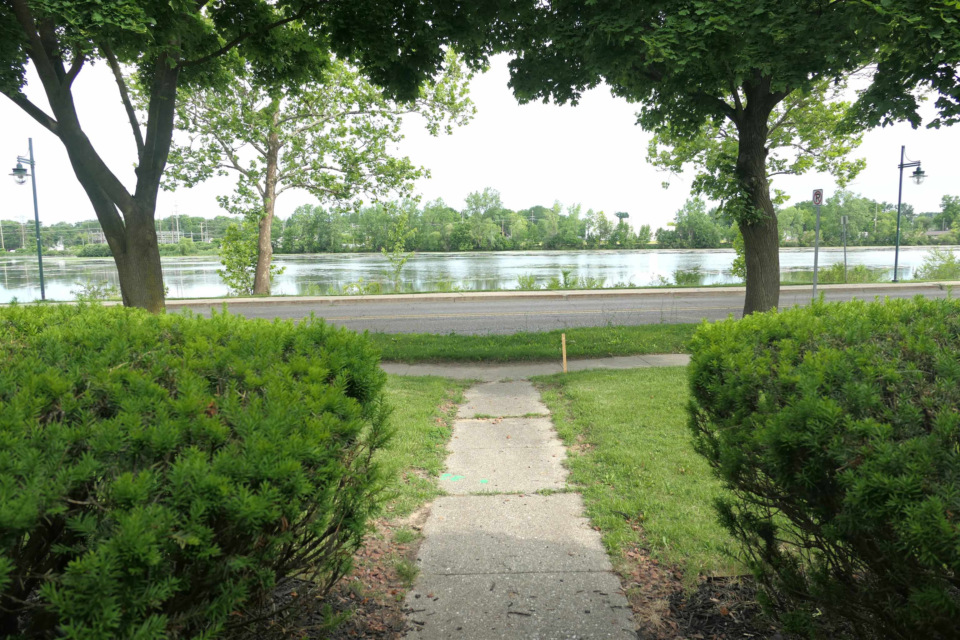 135 Riverside, Alma, MI 48801 — photo 3