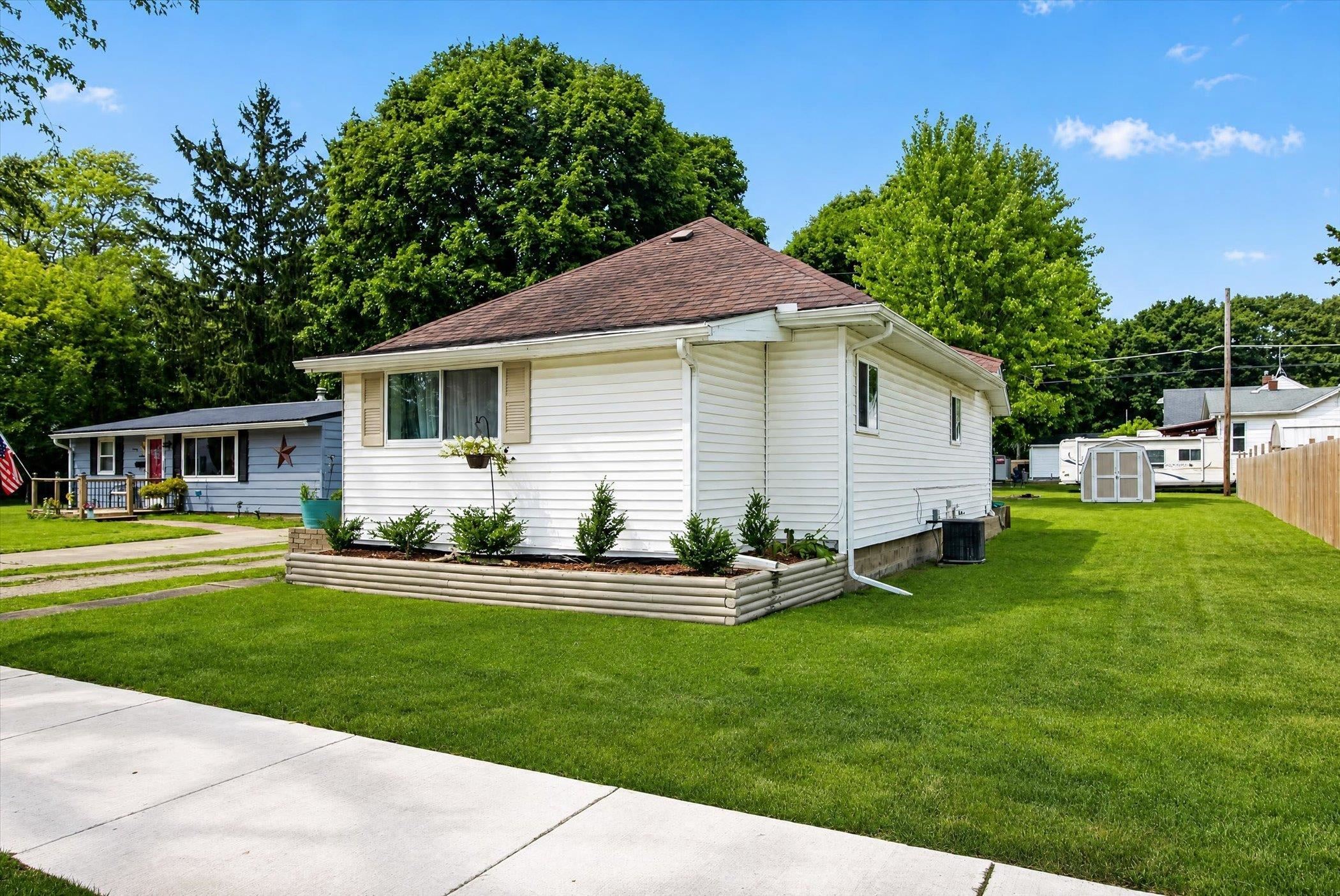 1215 Rosedale Street, Alma, MI 48801 — photo 2