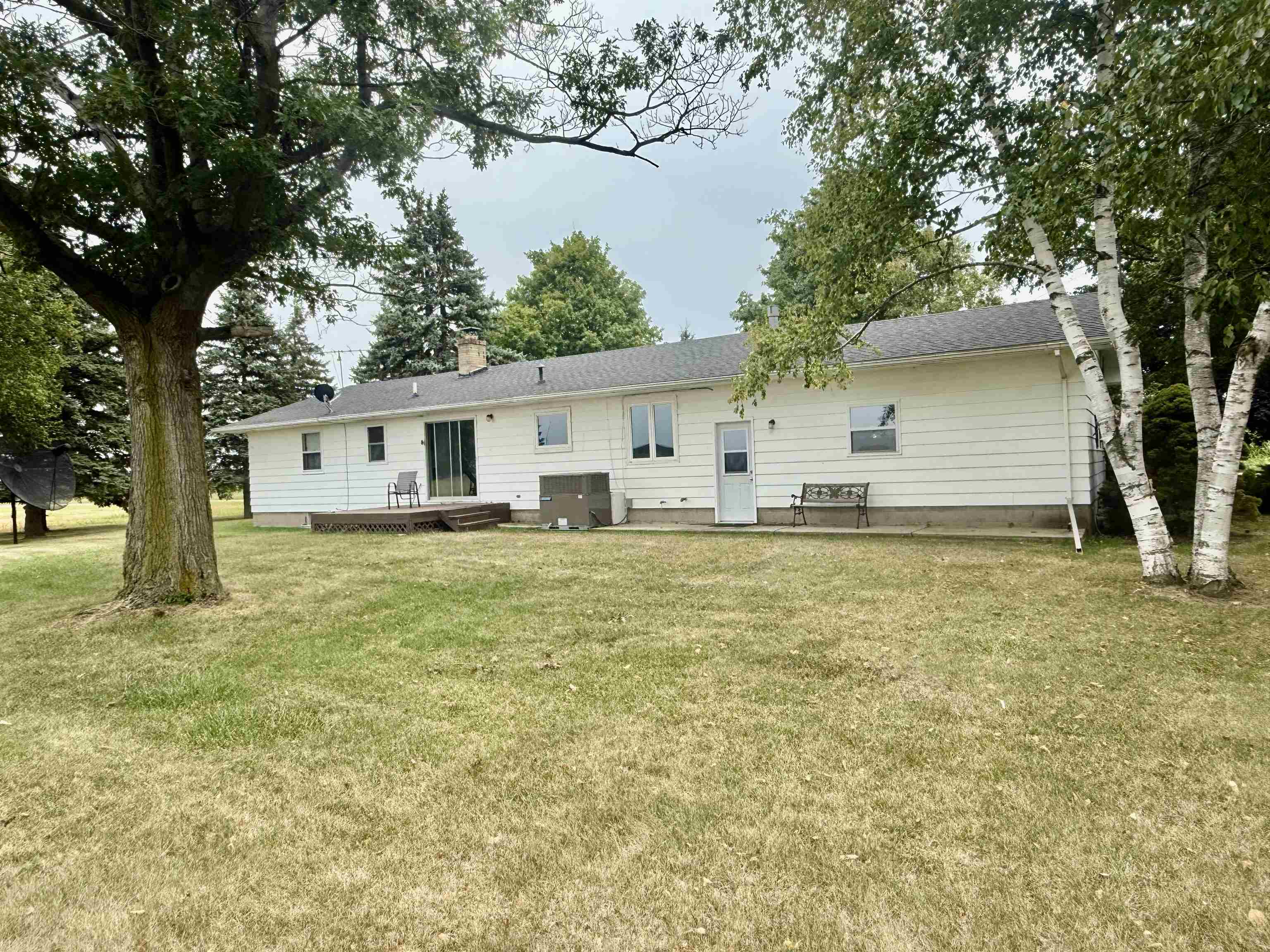3509 E Saint Charles, Ithaca, MI 48847 — photo 3