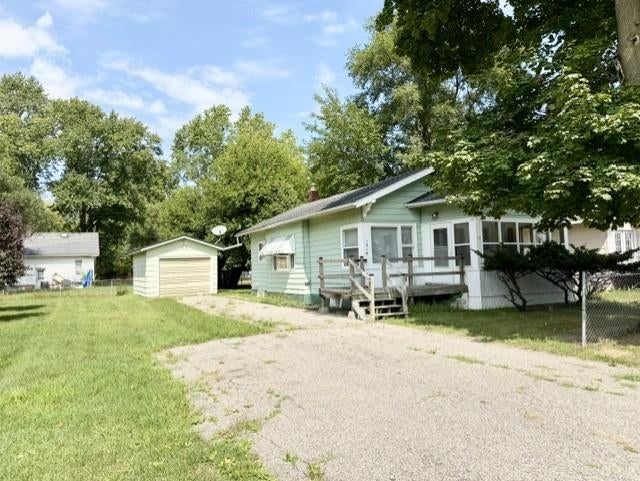 1315 Plum — photo