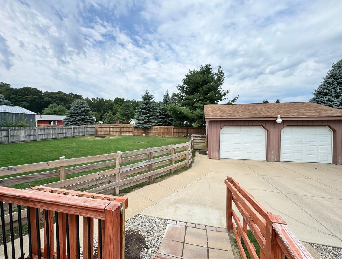 93 E Kapplinger, Farwell, MI 48622 — photo 2