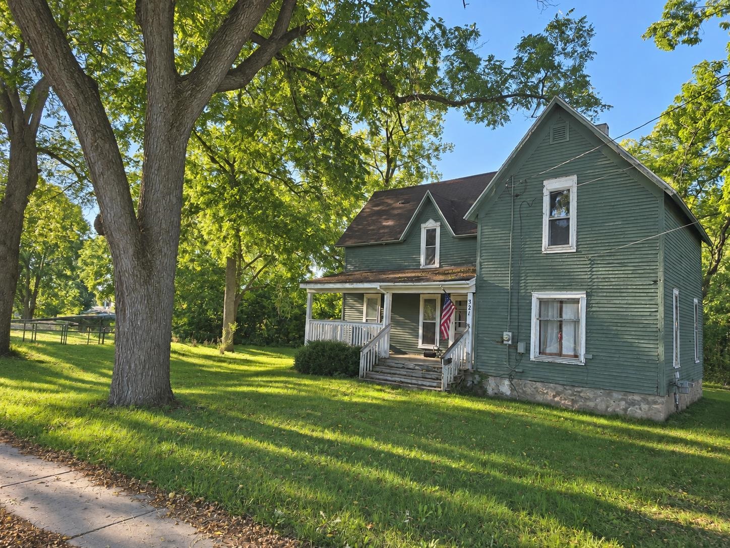321 Ely Street, AlmaCity_Gratiot, Michigan 48801 — photo 2