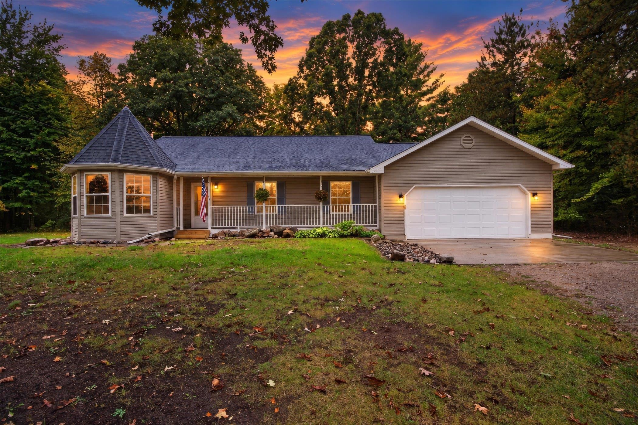 4325 W Tyler Rd — photo