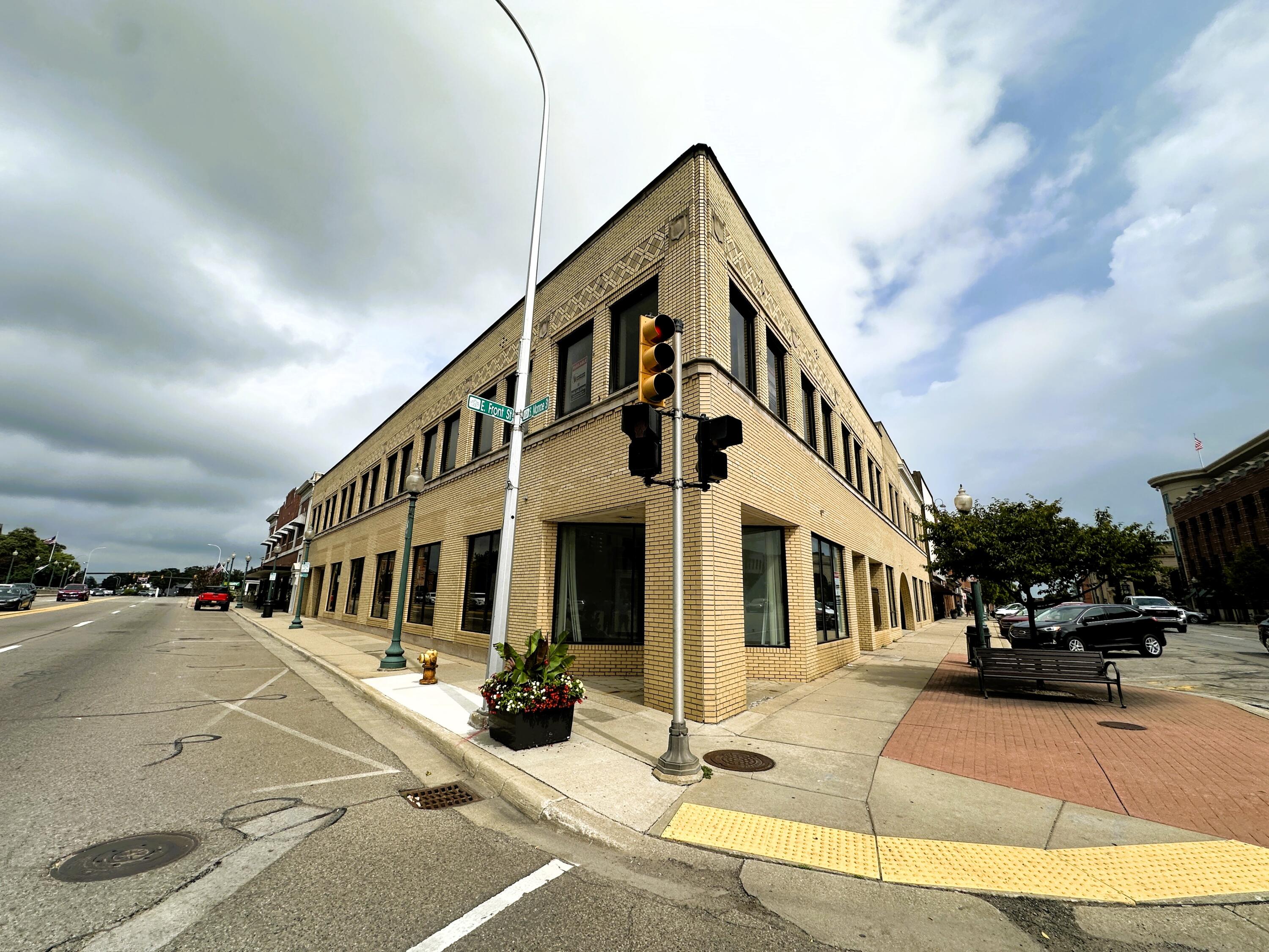 25 S Monroe Street — photo