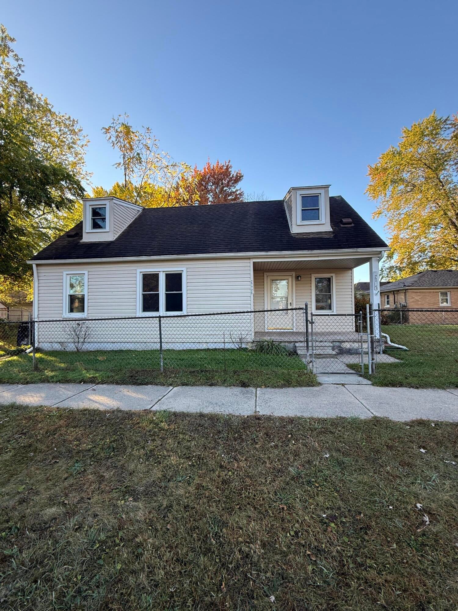 27725 Norfolk Street — photo
