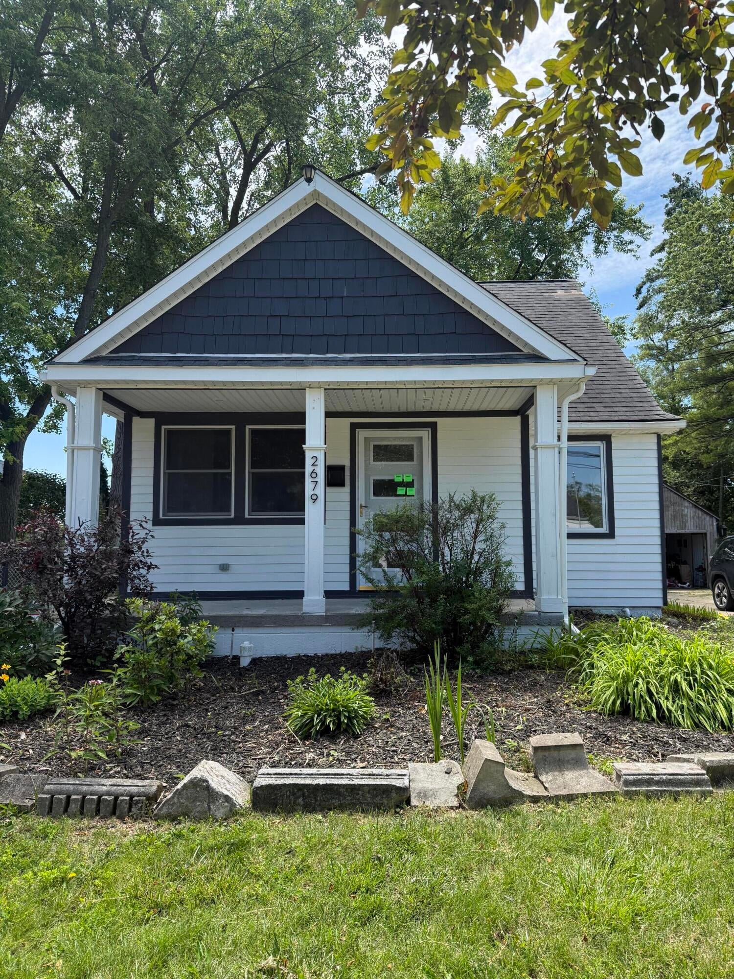 2679 Oxford Road — photo