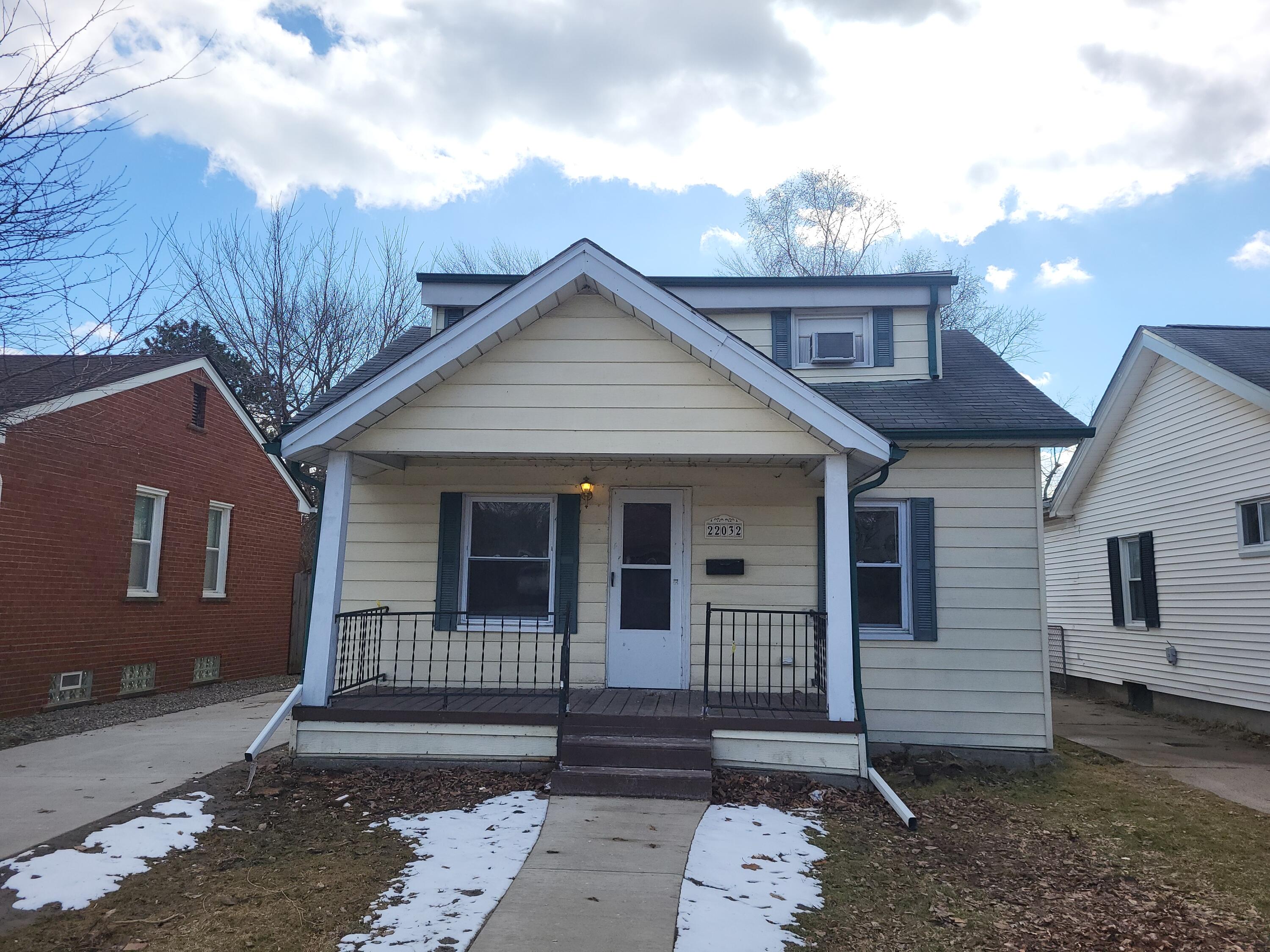 22032 Elizabeth Street — photo