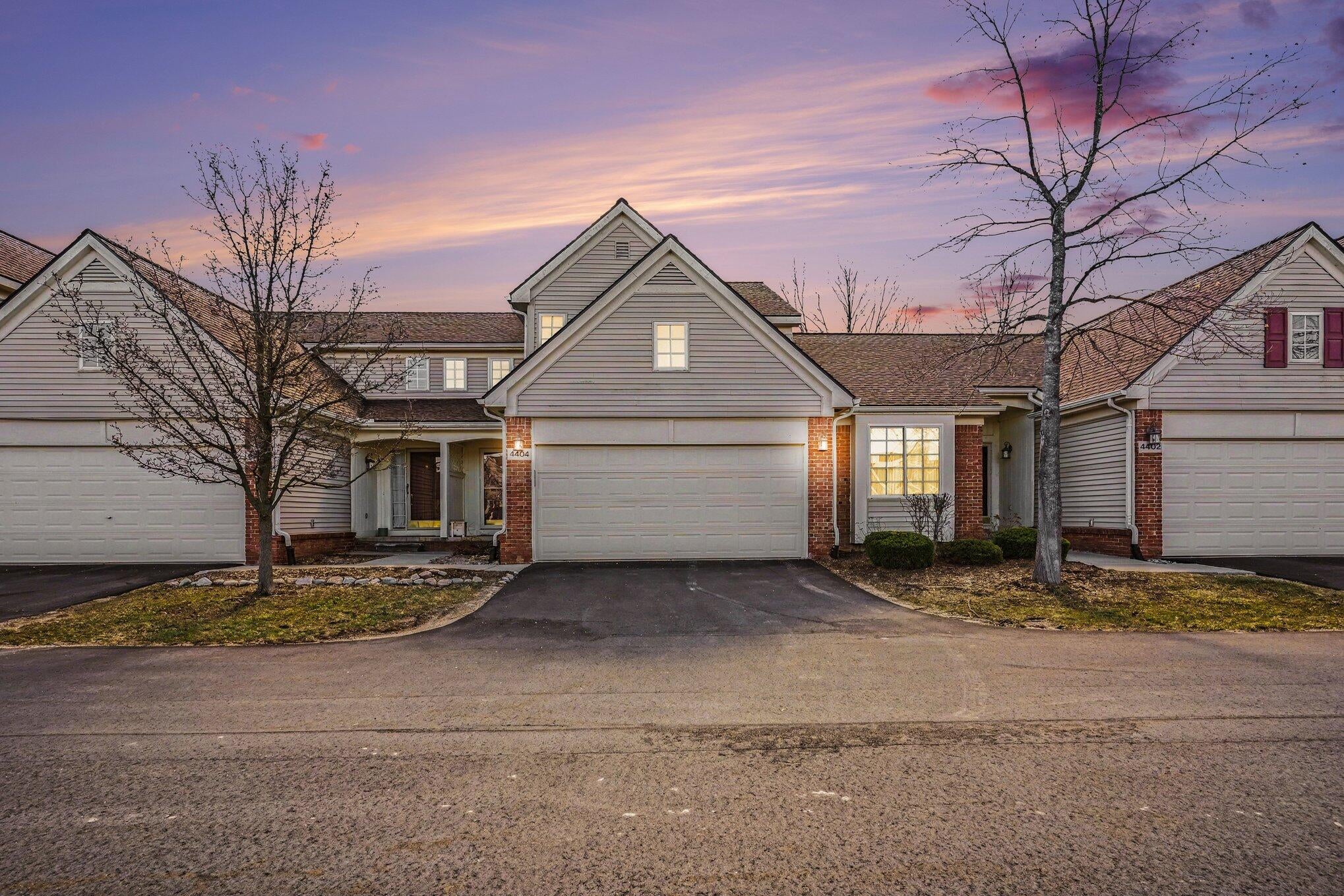 4404 Willow View Court — photo