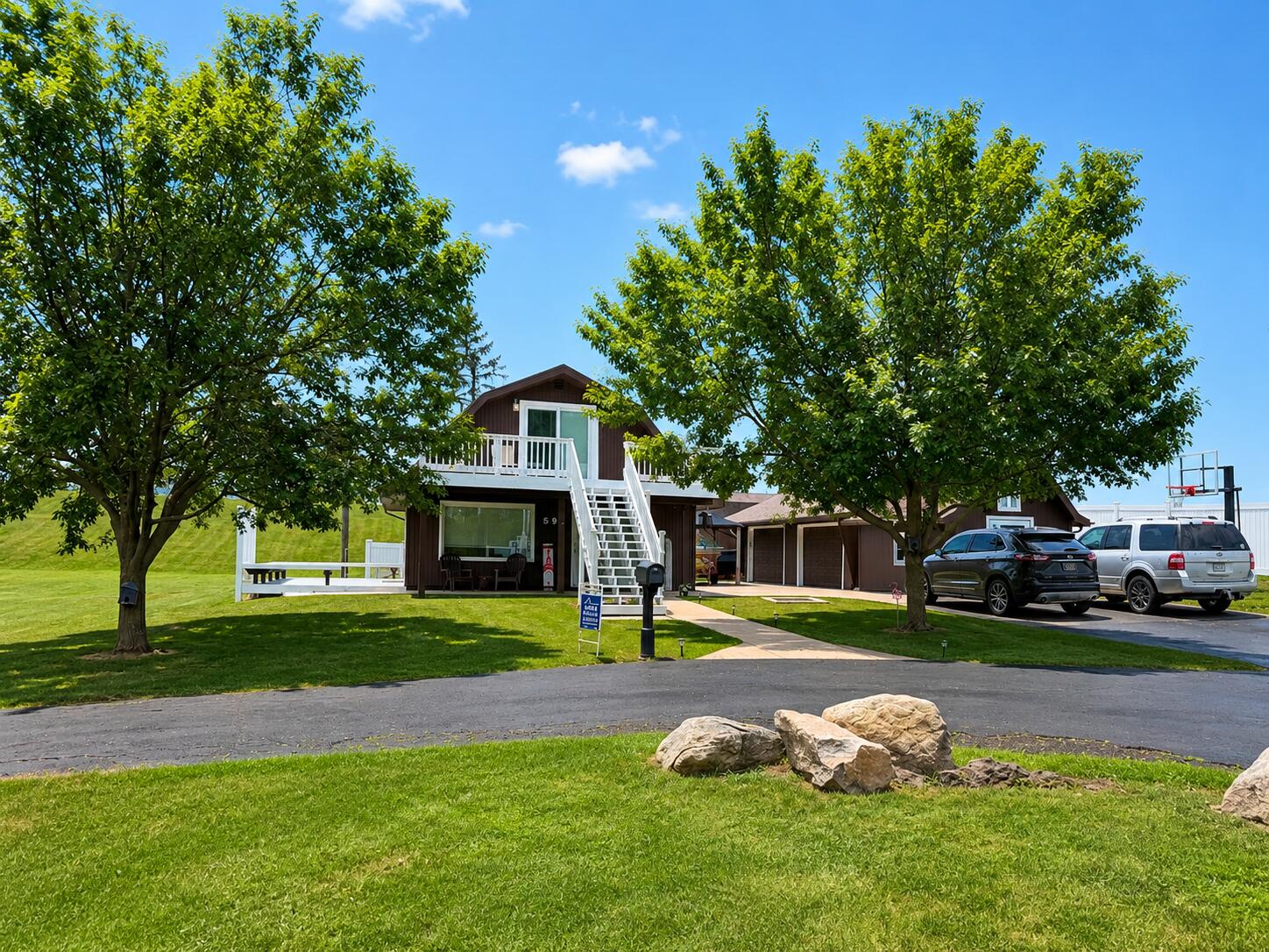 595 Rolling Meadows Drive — photo