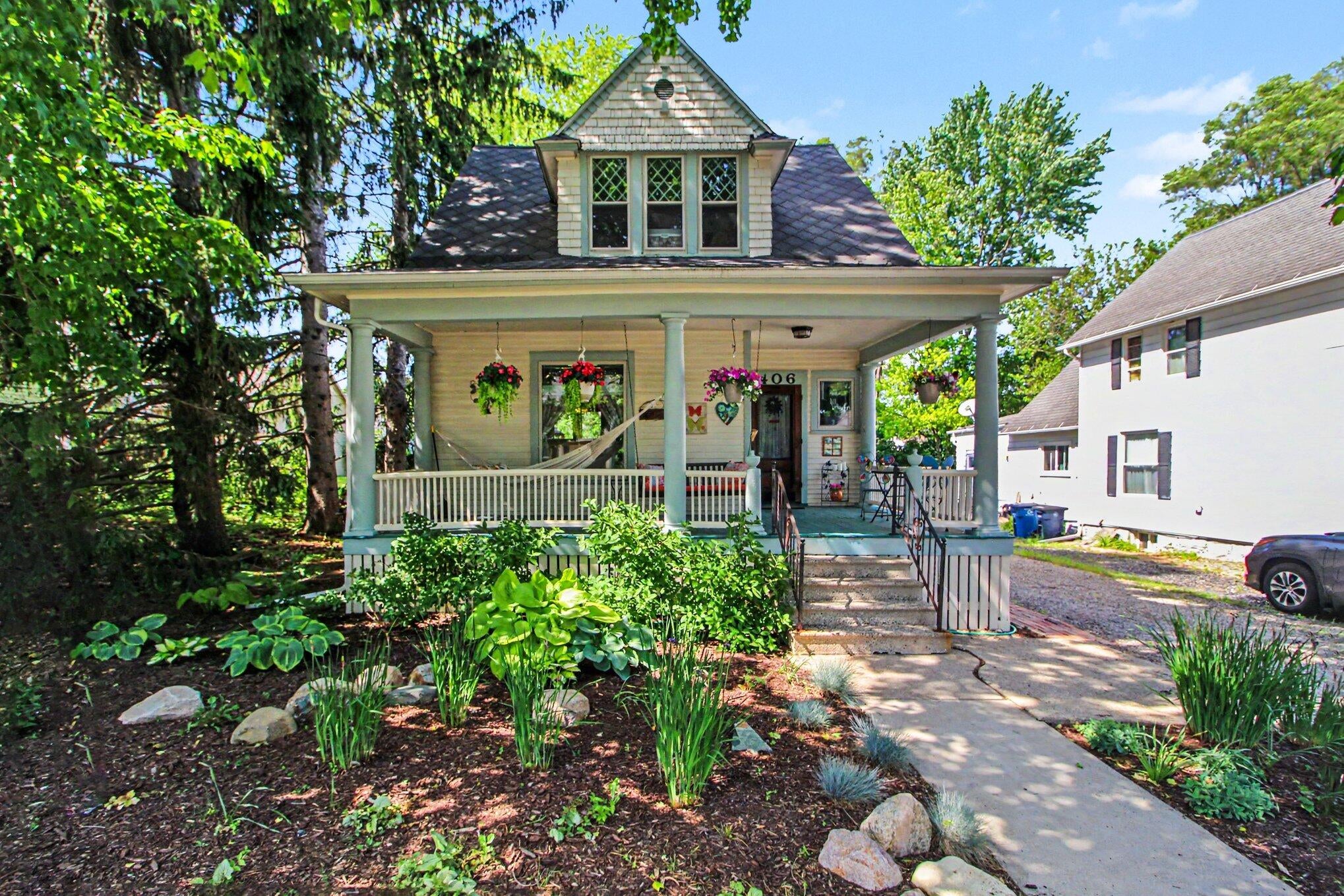 406 Hiscock Street — photo