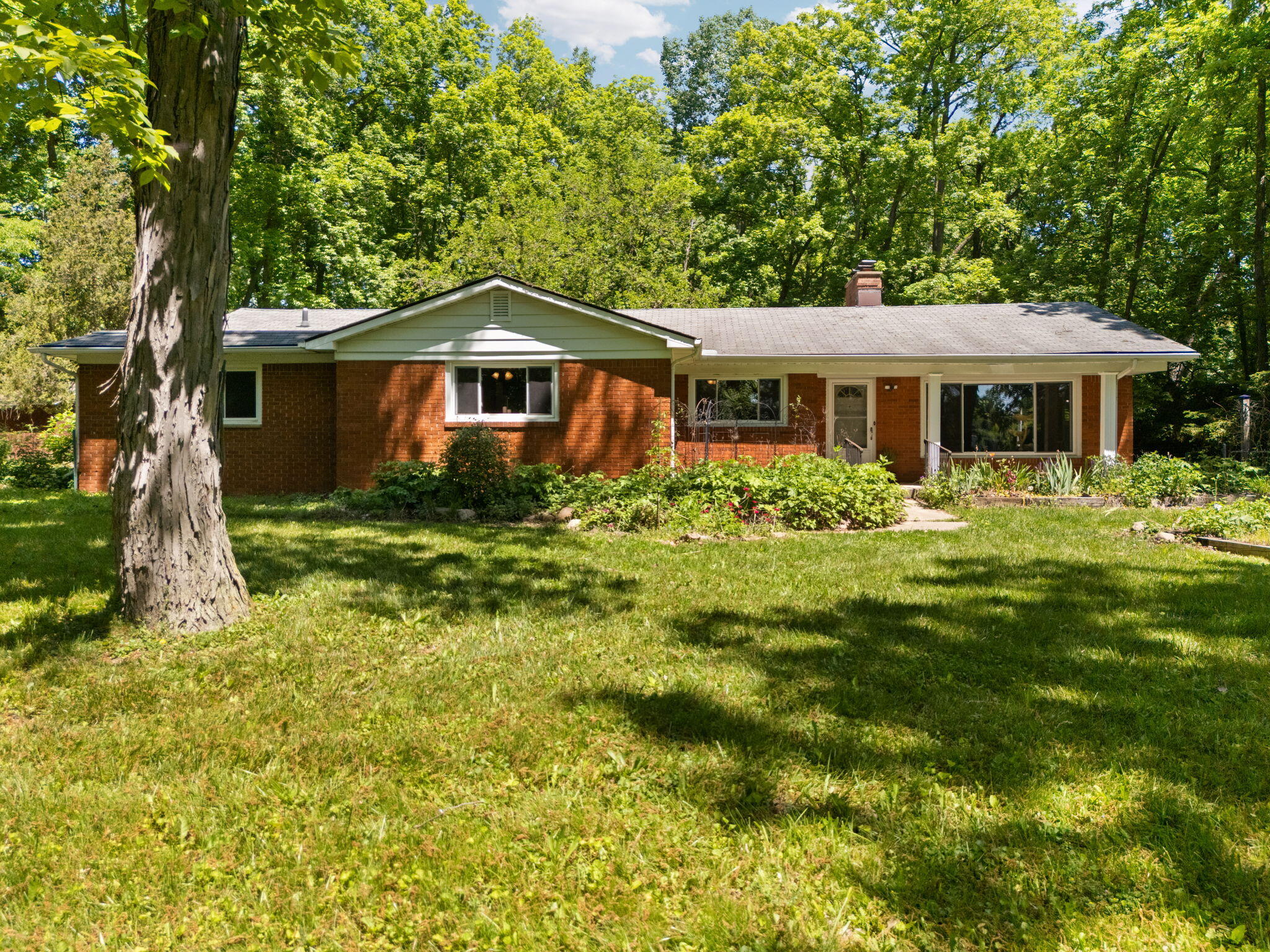 4271 Willis Road — photo