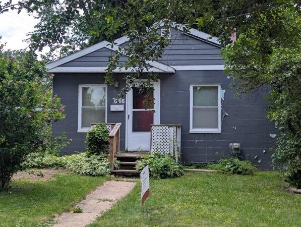 646 S Francis Avenue — photo