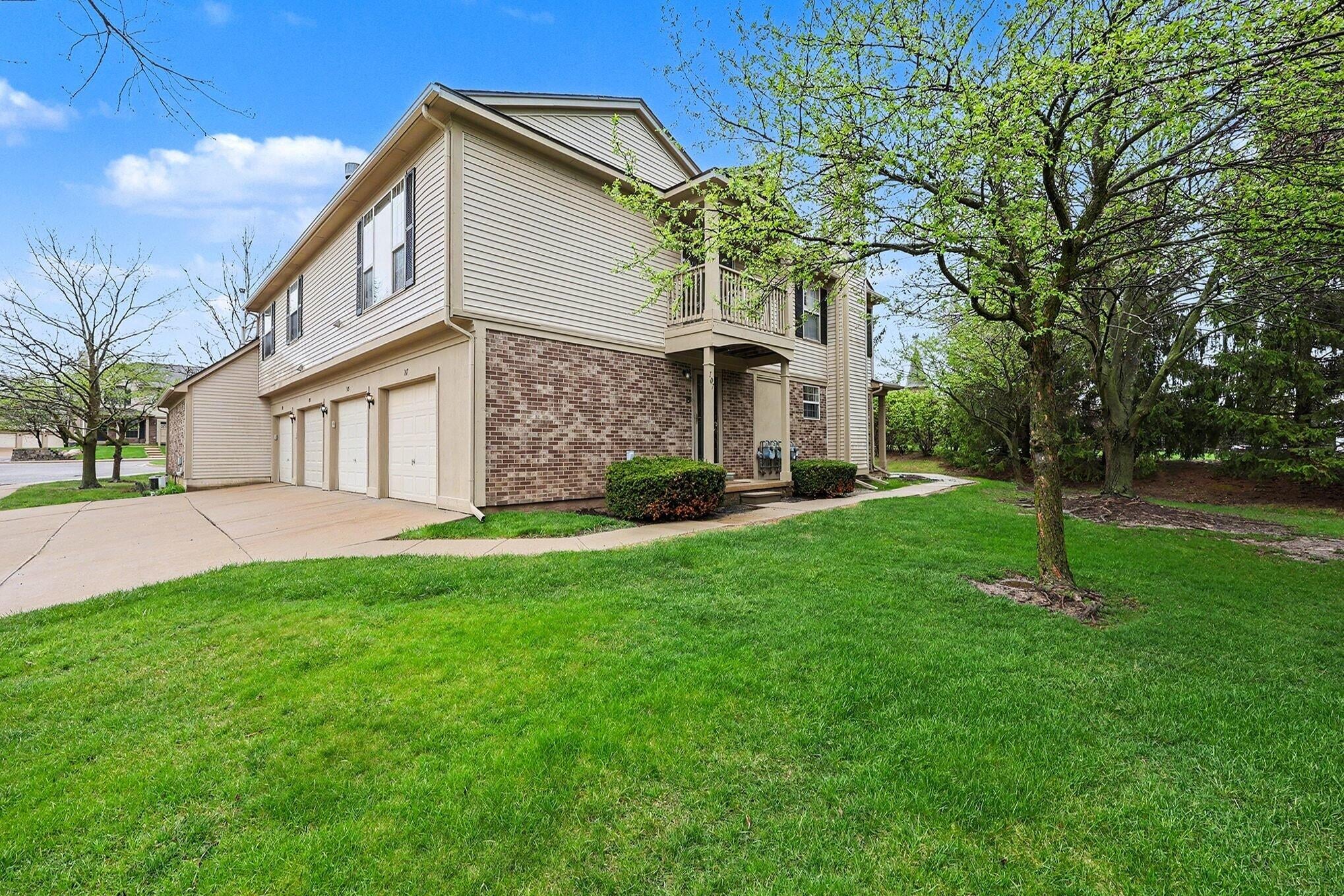 107 Commons Circle — photo