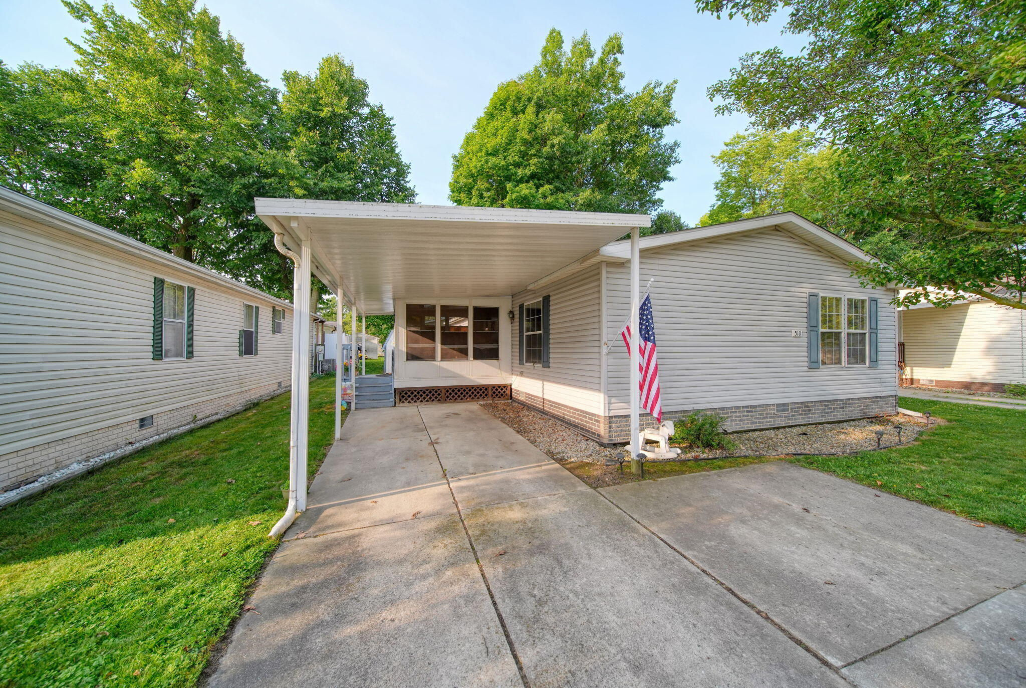 510 Missouri River Court — photo