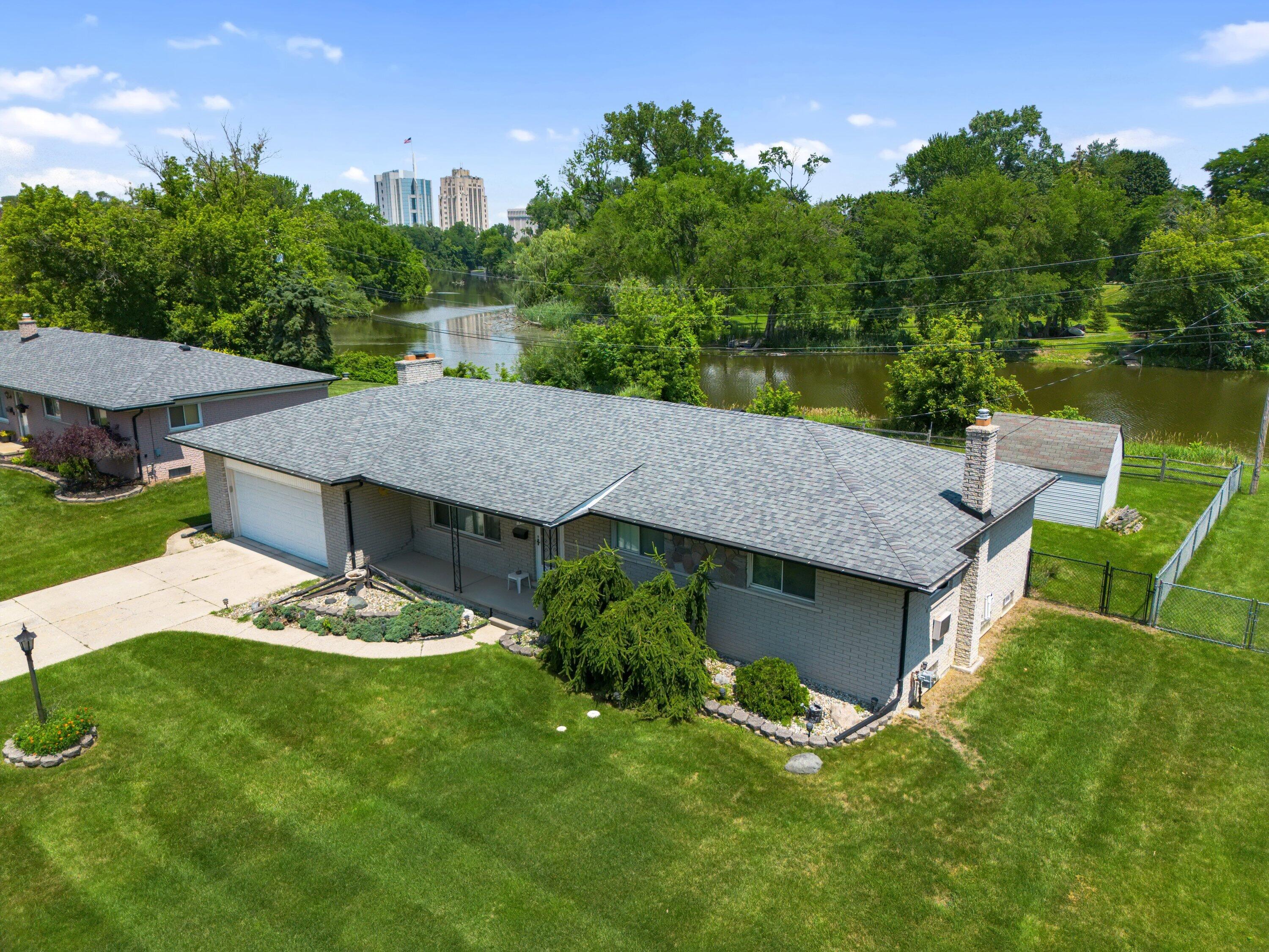 175 Clinton River Drive — photo
