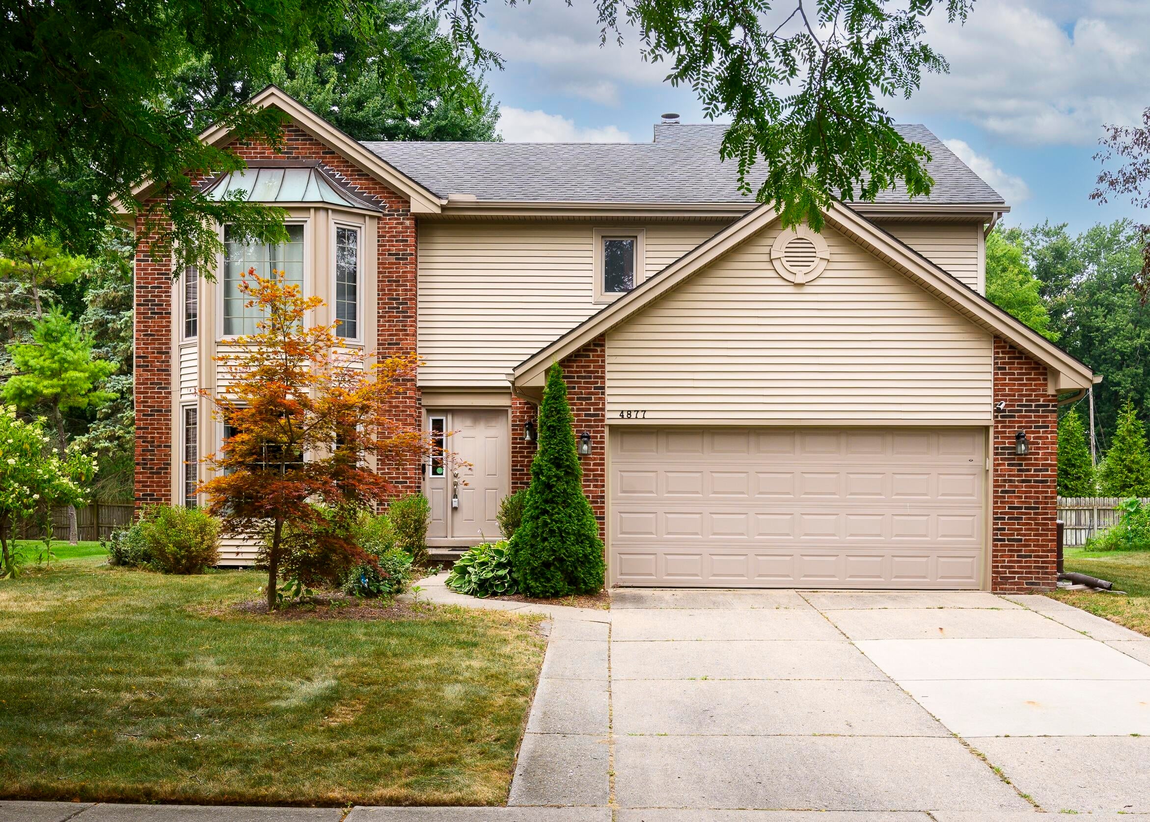 4877 Davis Court — photo