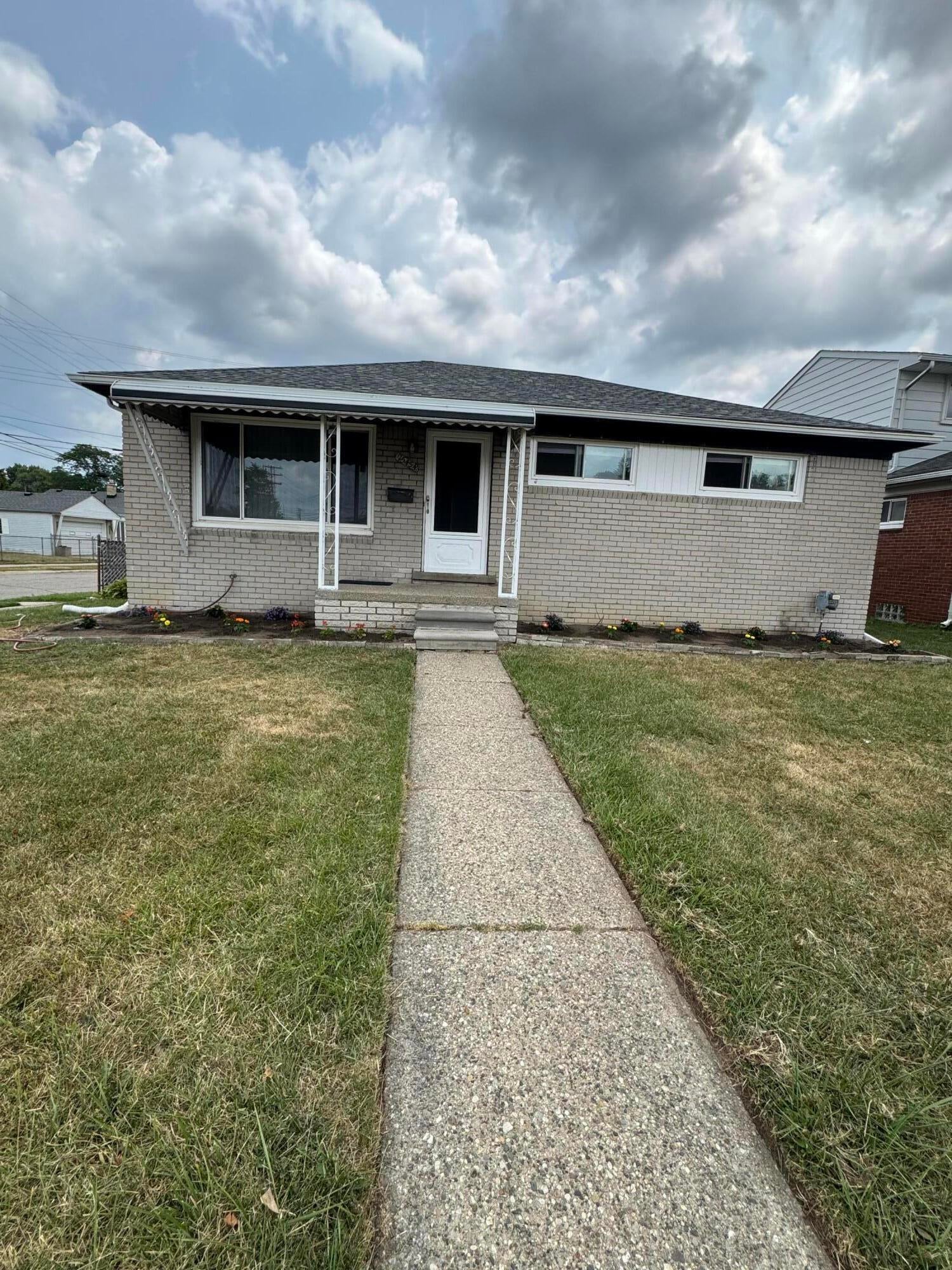 25454 Pattow Street — photo